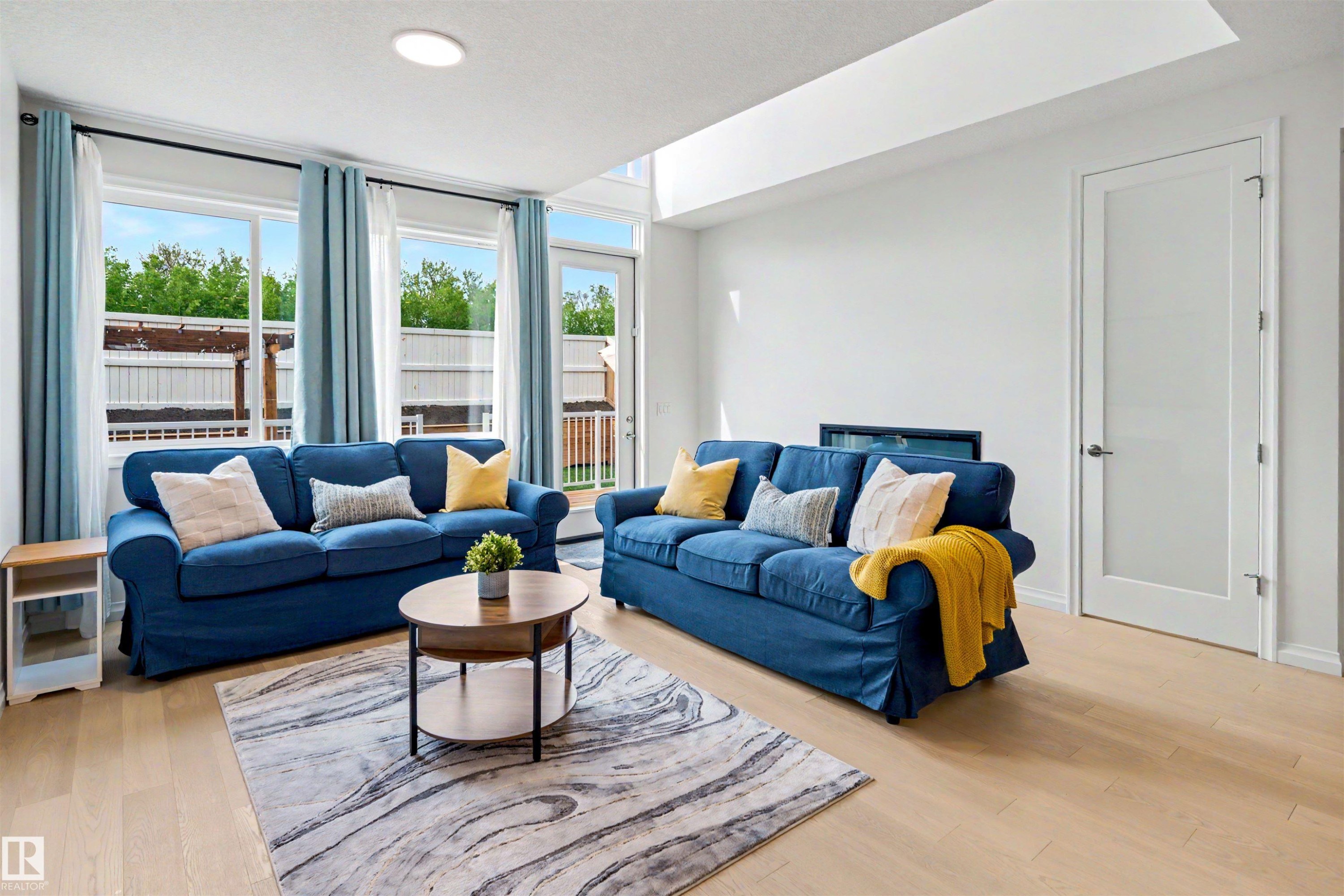 155 Stonehouse Way, Leduc, AB - Indoor Photo Showing Living Room
