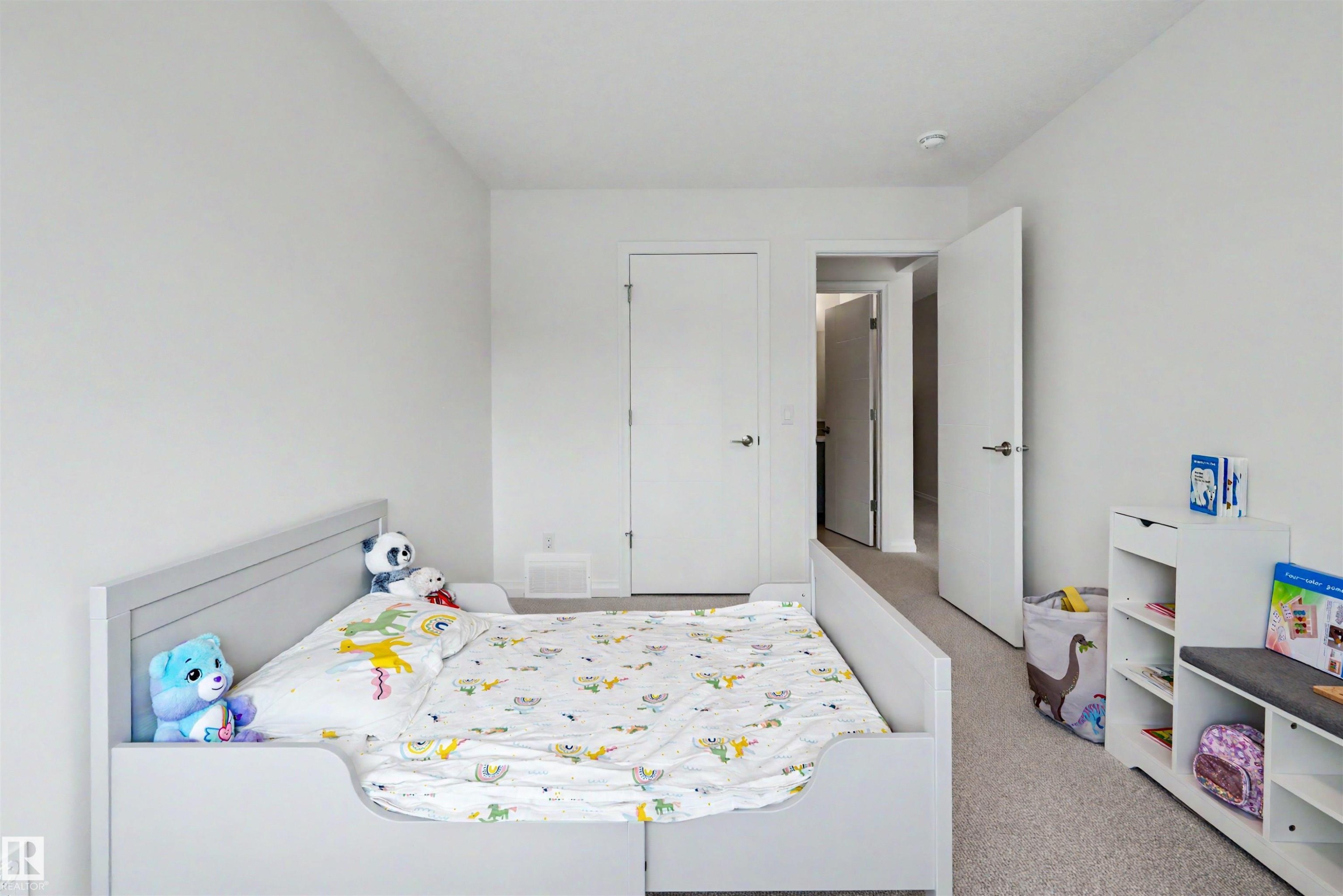 155 Stonehouse Way, Leduc, AB - Indoor Photo Showing Bedroom