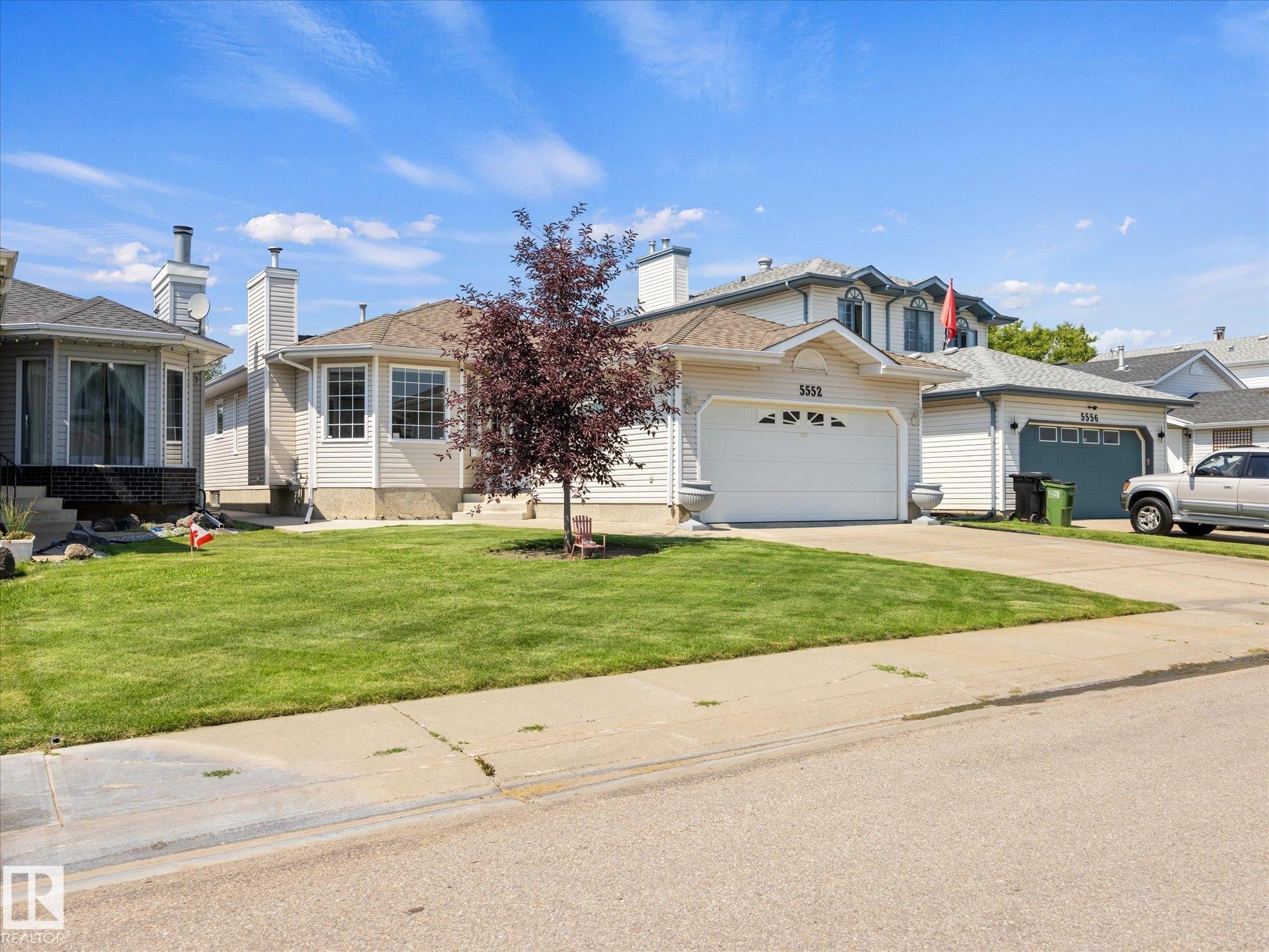 5552 190A Street Nw, Edmonton, AB - Outdoor With Facade