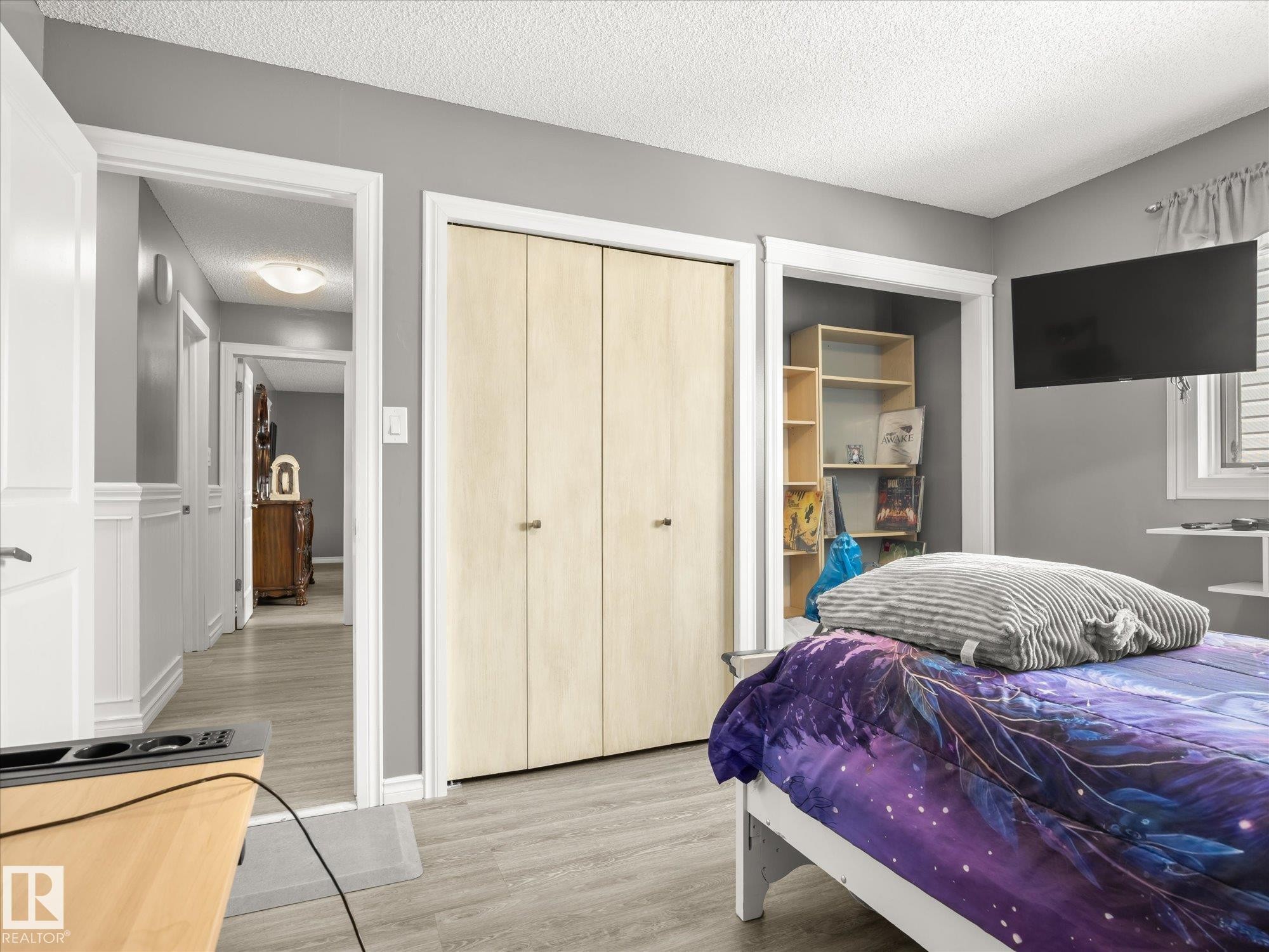 5552 190A Street Nw, Edmonton, AB - Indoor Photo Showing Bedroom
