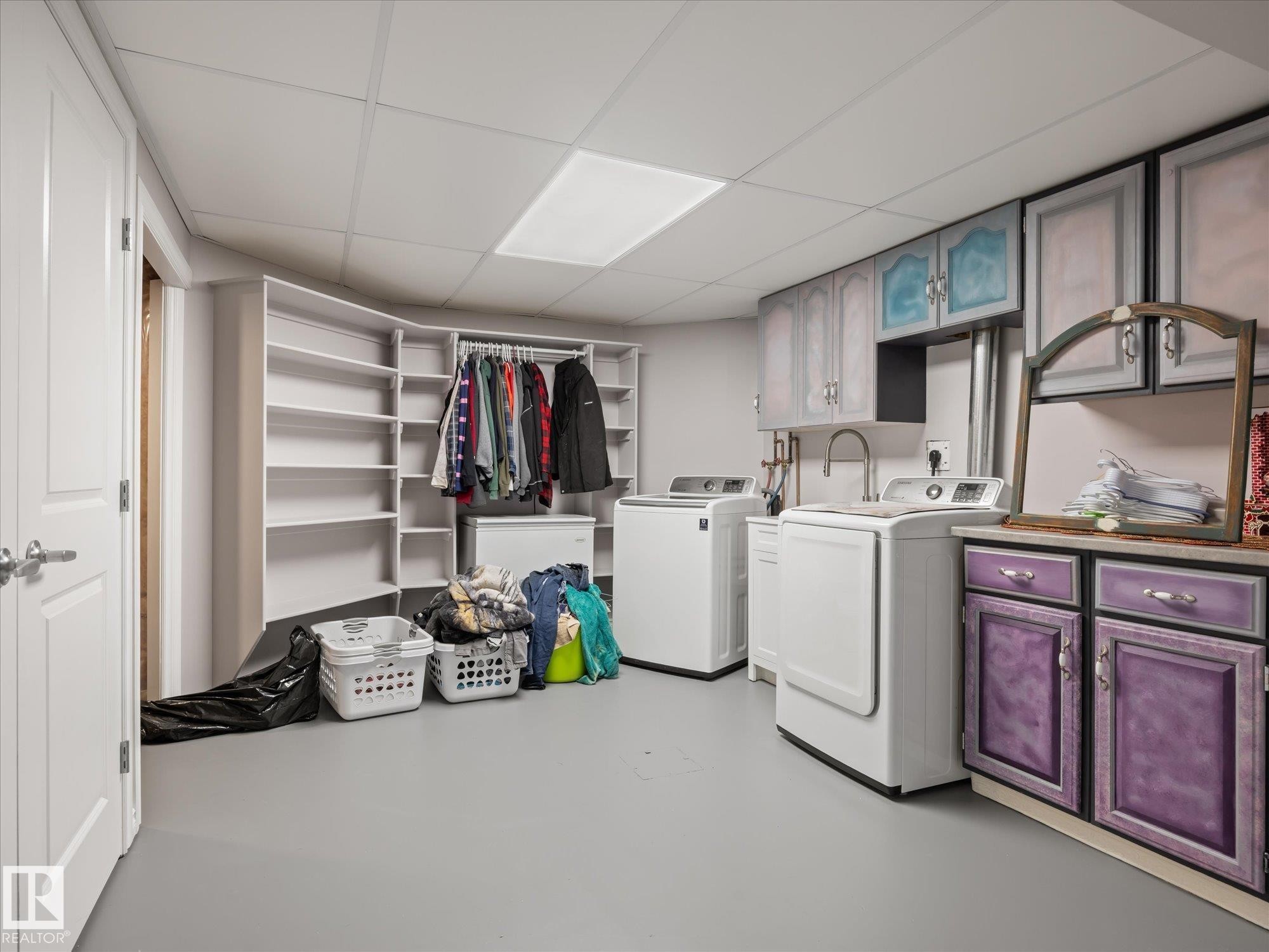 5552 190A Street Nw, Edmonton, AB - Indoor Photo Showing Laundry Room