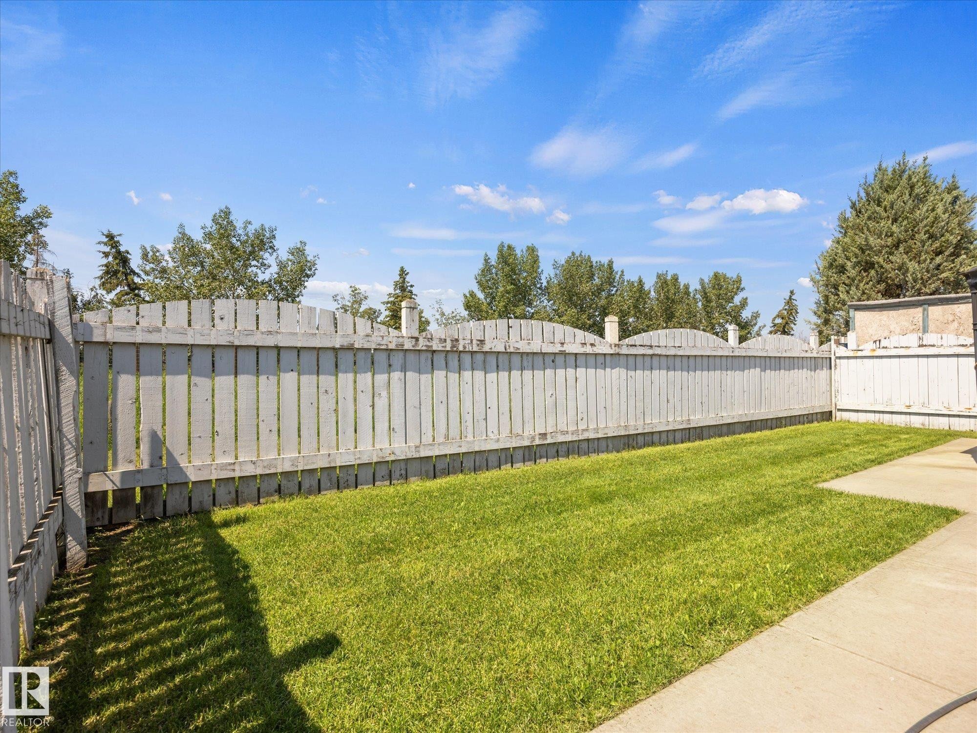 5552 190A Street Nw, Edmonton, AB - Outdoor With Backyard