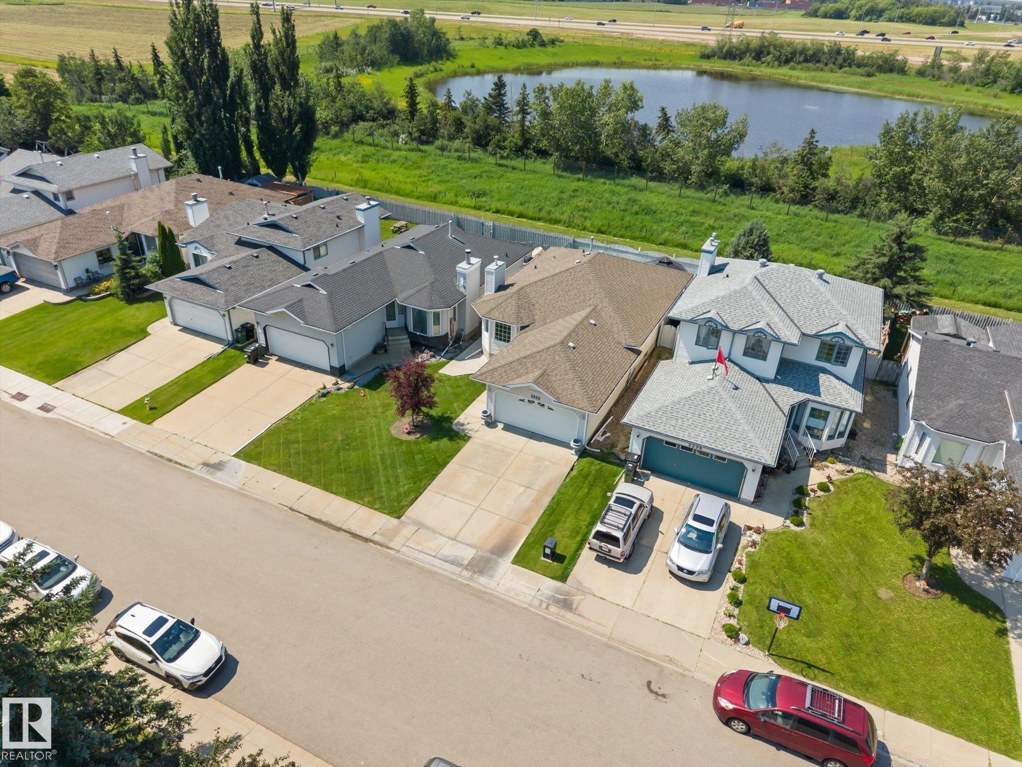 5552 190A Street Nw, Edmonton, AB - Outdoor With View