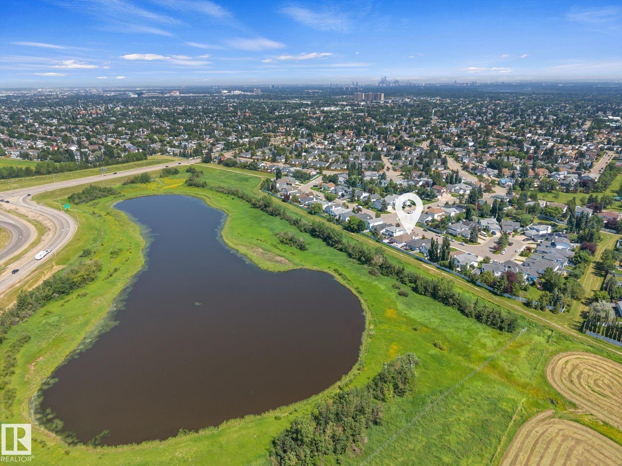 5552 190A Street Nw, Edmonton, AB - Outdoor With View