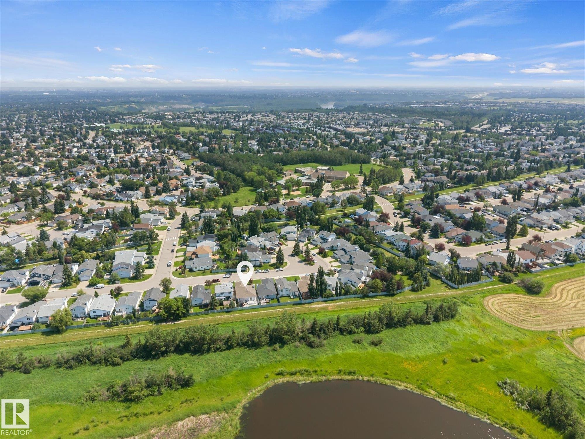 5552 190A Street Nw, Edmonton, AB - Outdoor With View