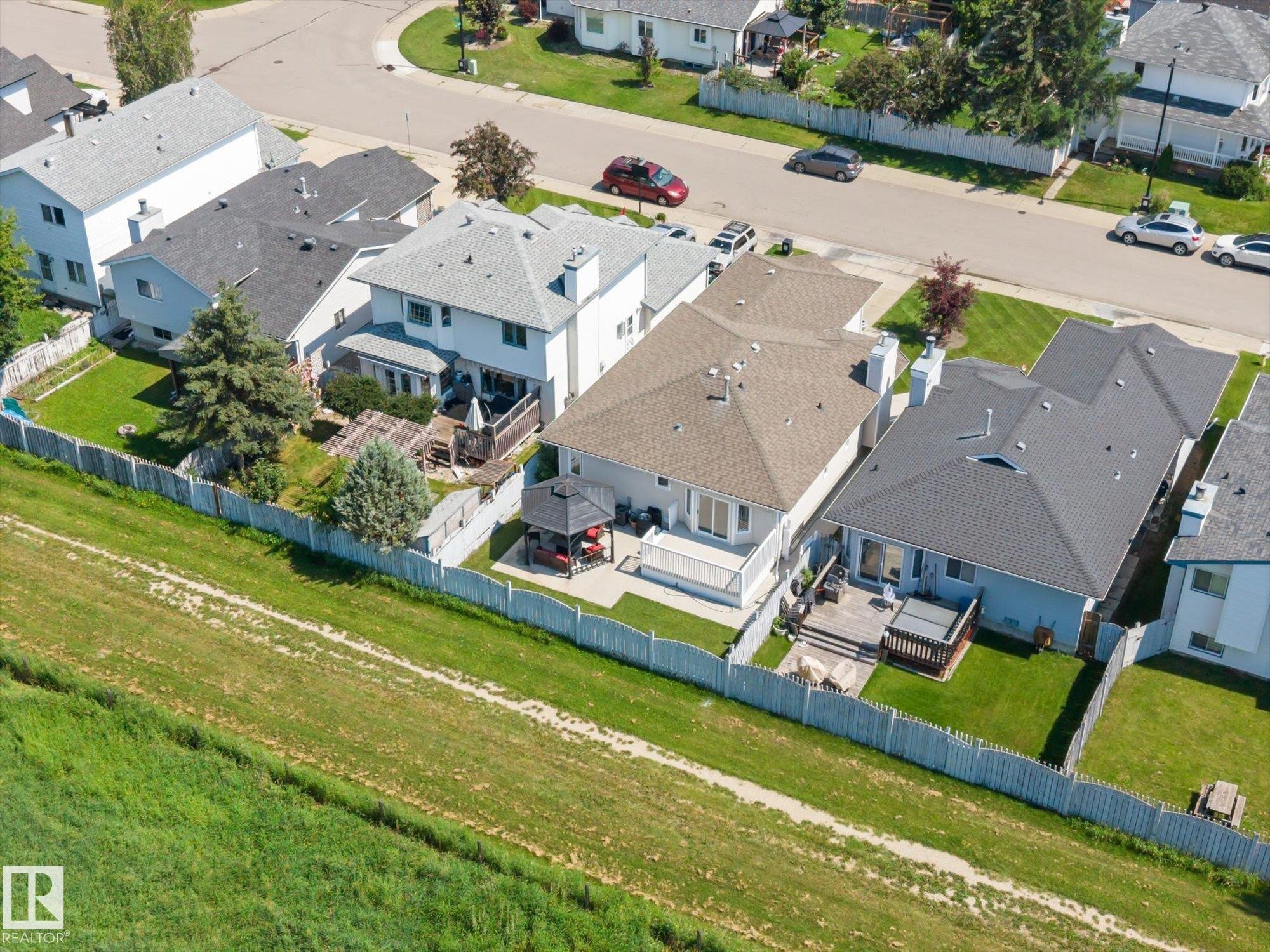5552 190A Street Nw, Edmonton, AB - With View