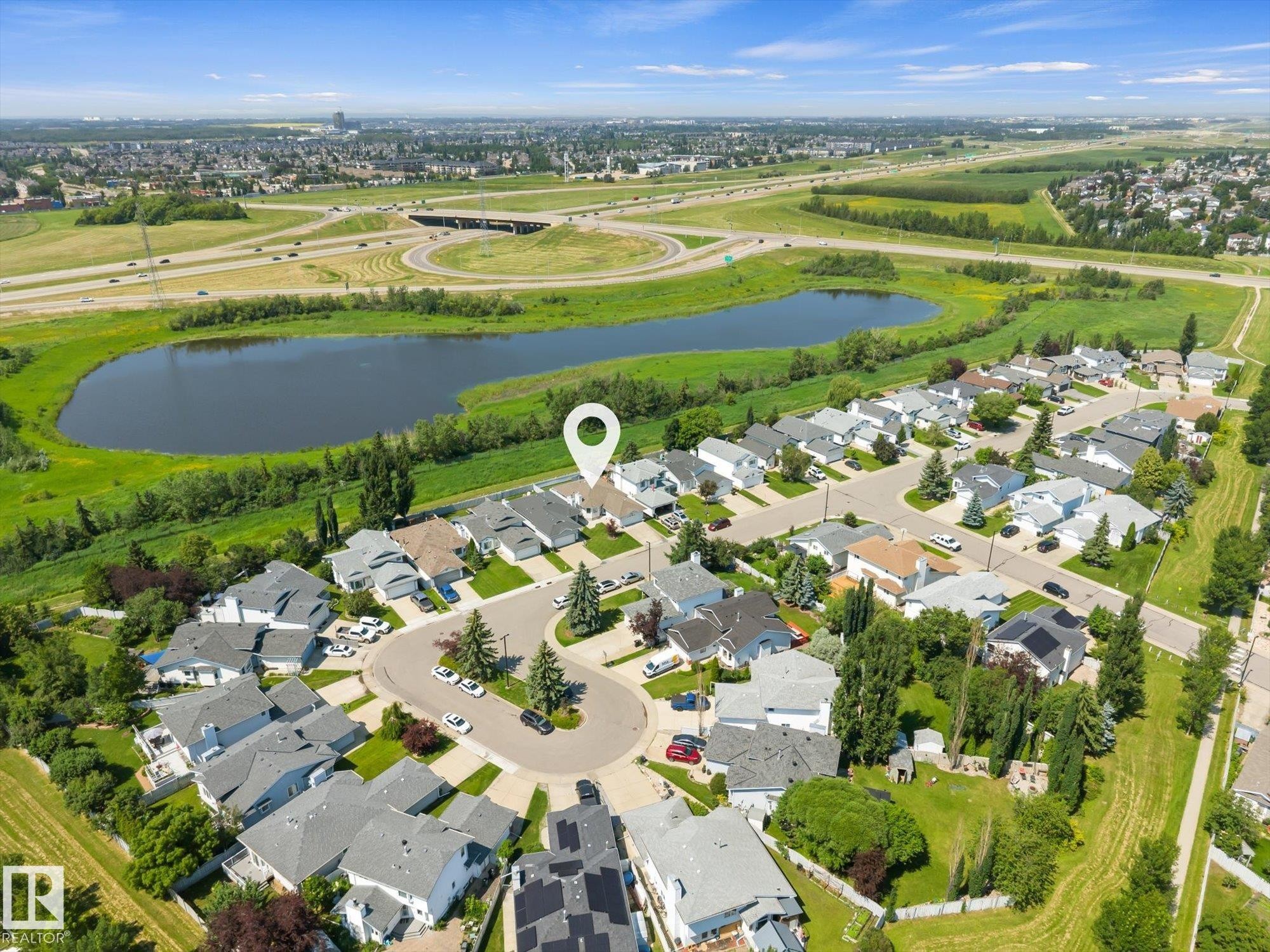 5552 190A Street Nw, Edmonton, AB - Outdoor With View