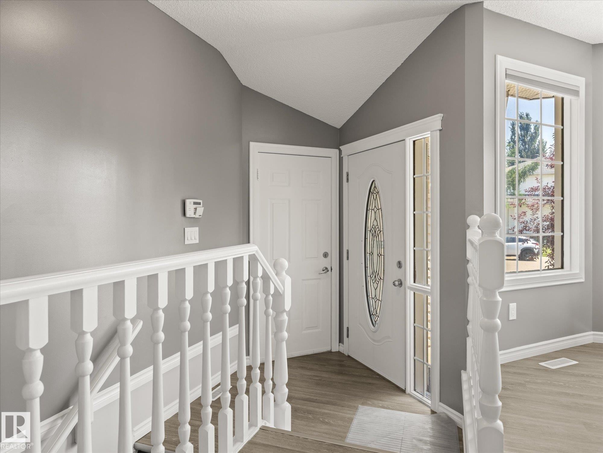 5552 190A Street Nw, Edmonton, AB - Indoor Photo Showing Other Room
