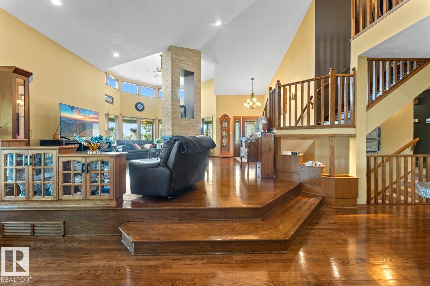 2700 Beach Avenue, Cold Lake, AB - Indoor Photo Showing Other Room