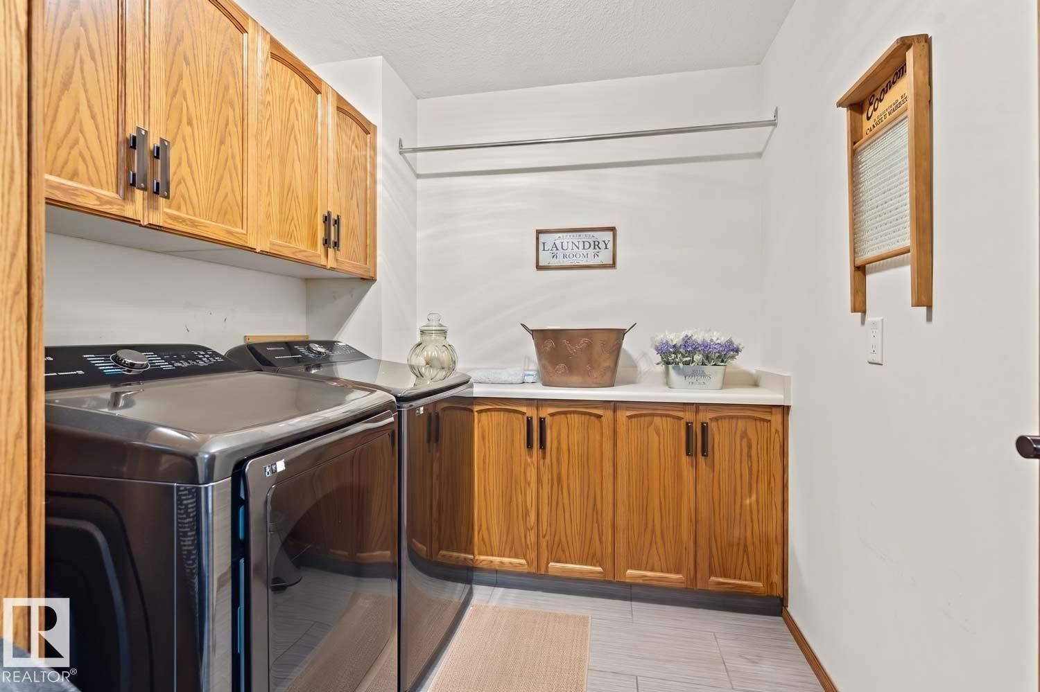 2700 Beach Avenue, Cold Lake, AB - Indoor Photo Showing Laundry Room