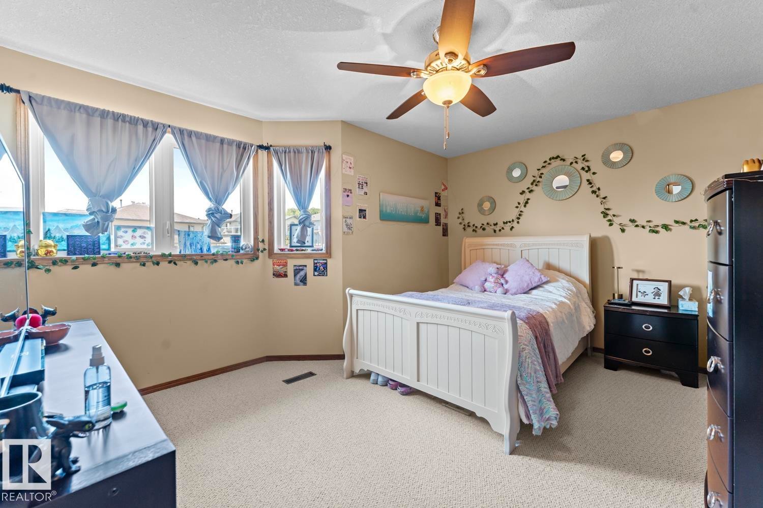 2700 Beach Avenue, Cold Lake, AB - Indoor Photo Showing Bedroom