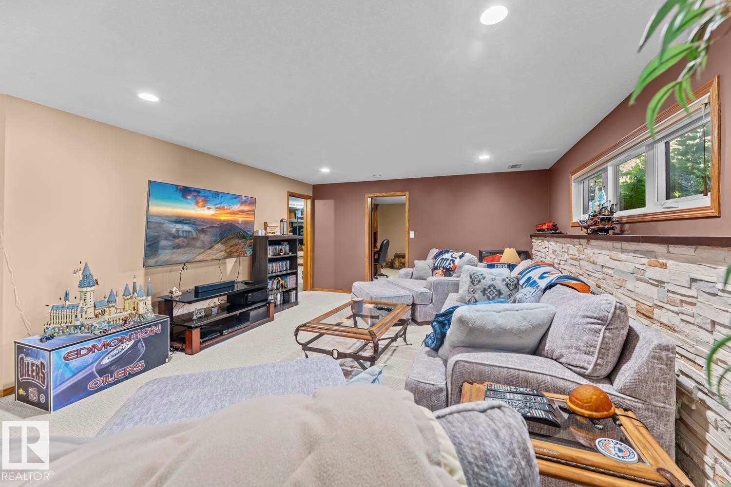 2700 Beach Avenue, Cold Lake, AB - Indoor