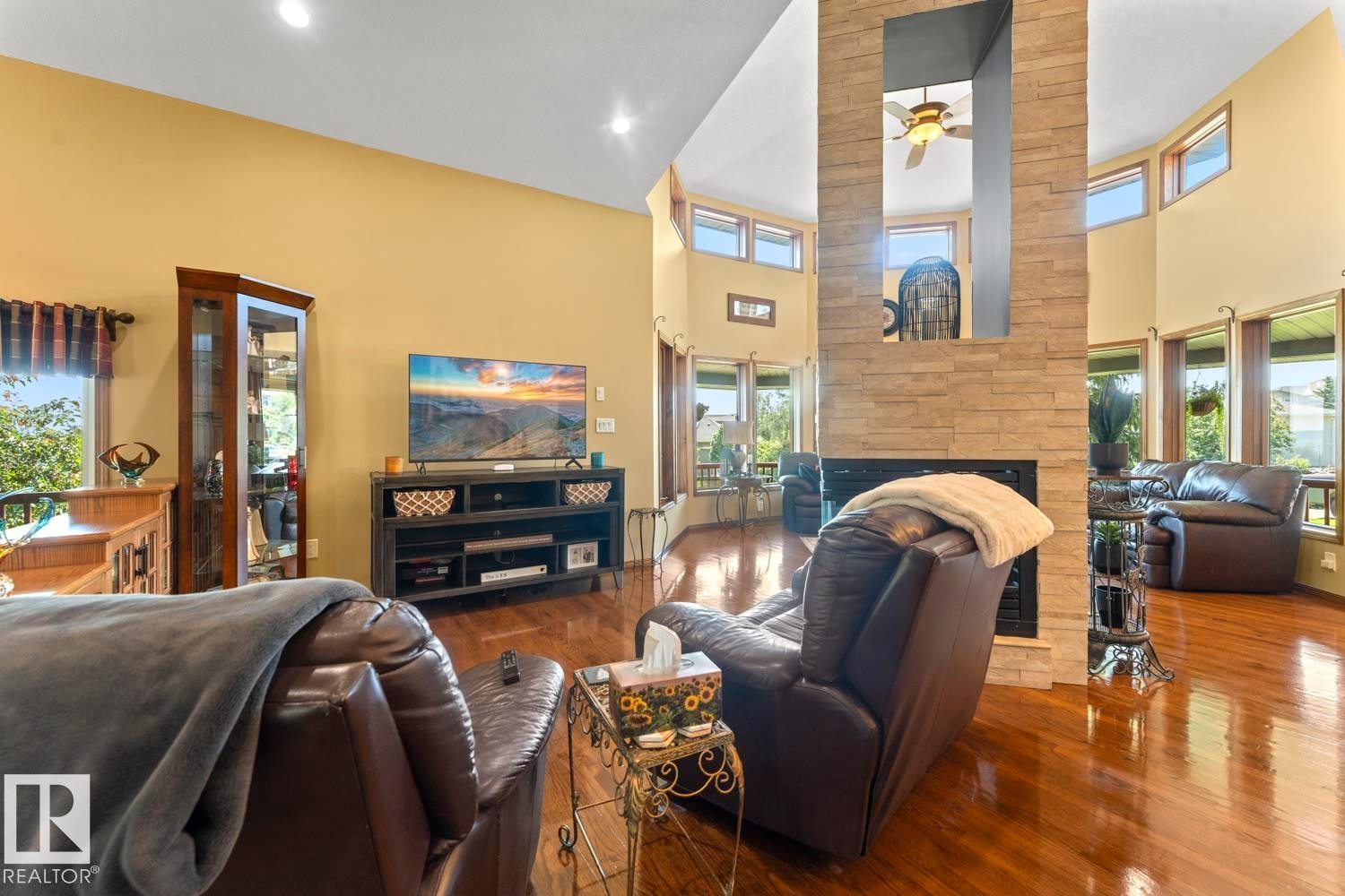 2700 Beach Avenue, Cold Lake, AB - Indoor