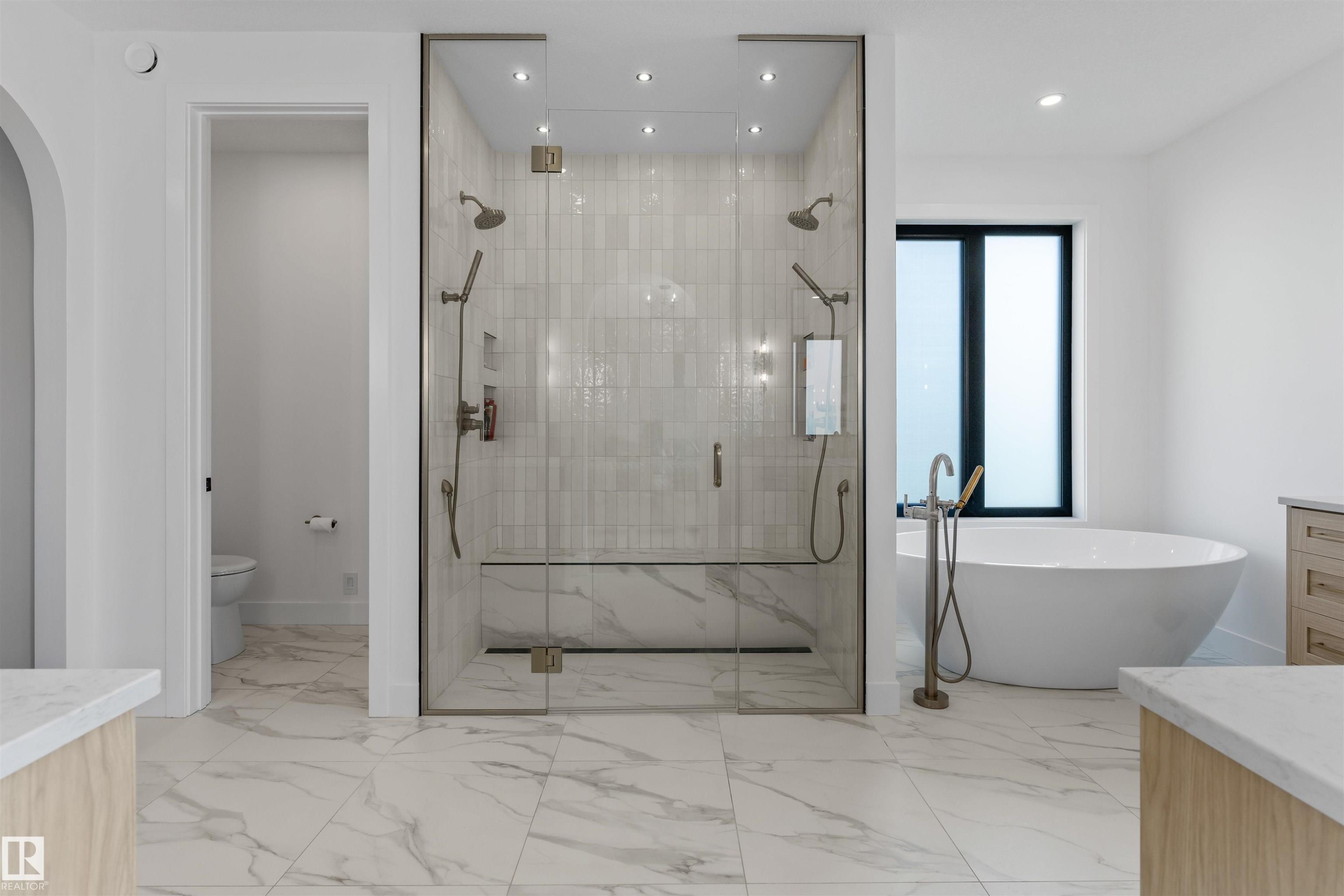 6 Harrow Close, Ardrossan, AB - Indoor Photo Showing Bathroom