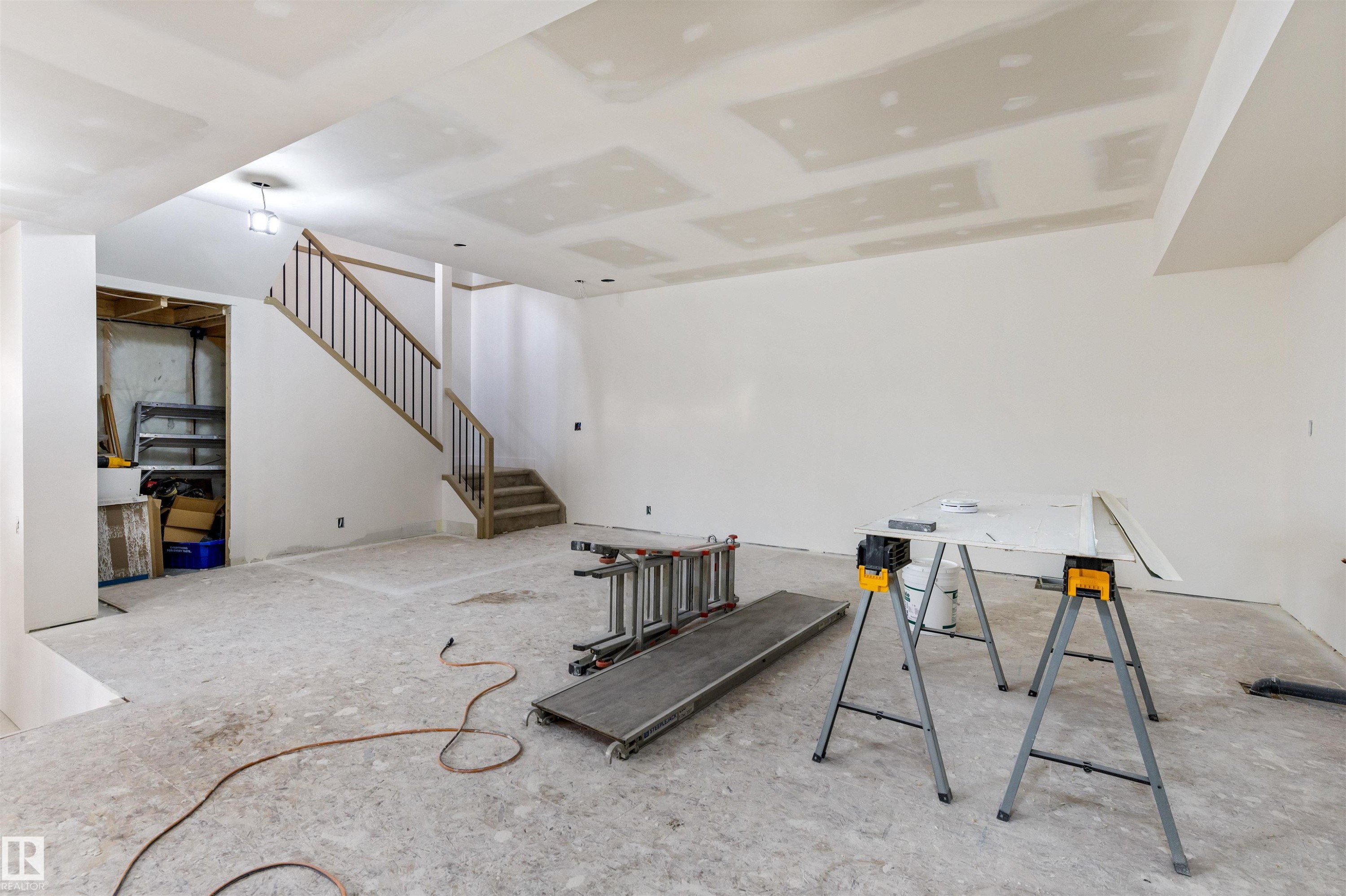 6 Harrow Close, Ardrossan, AB - Indoor Photo Showing Other Room