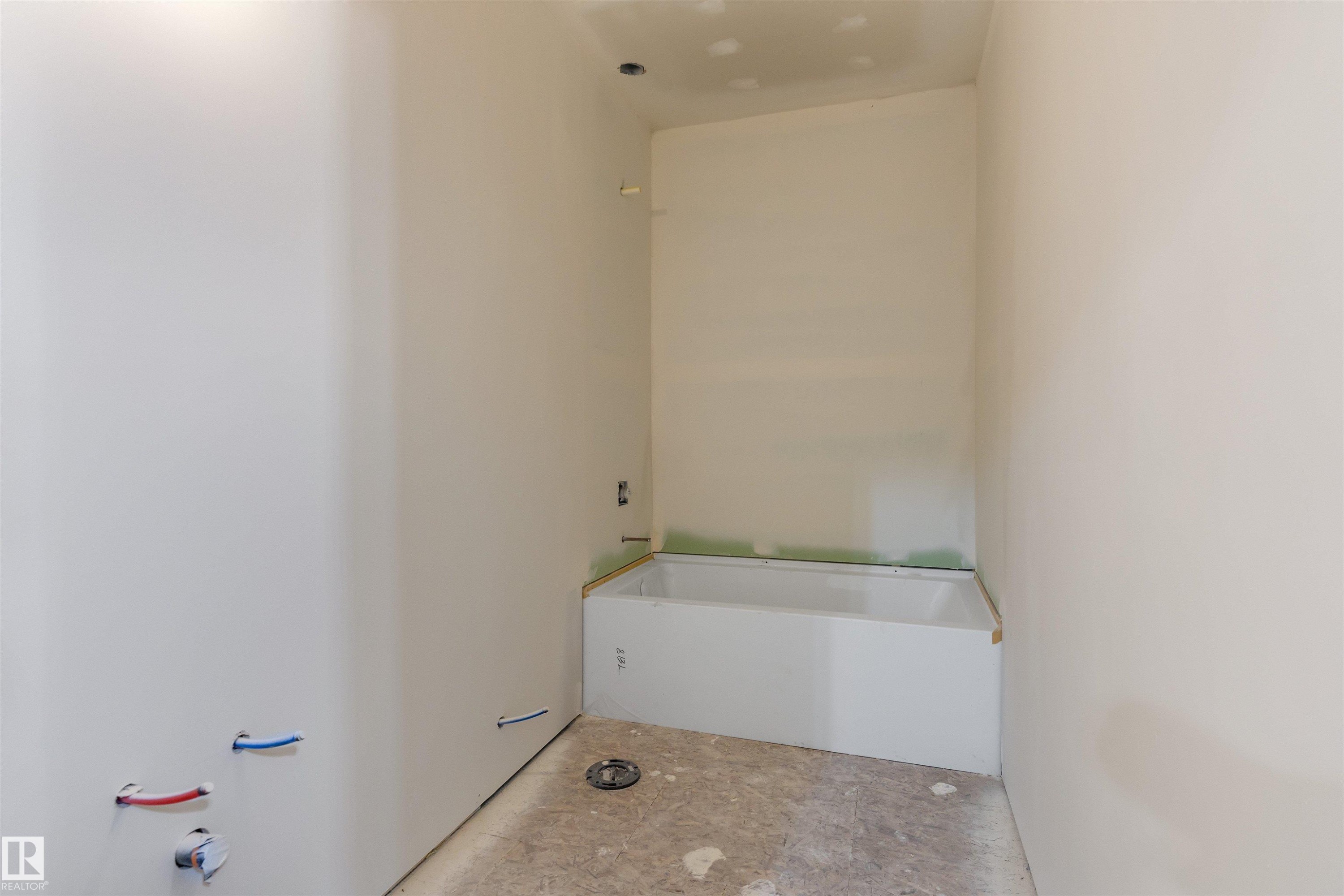6 Harrow Close, Ardrossan, AB - Indoor Photo Showing Other Room