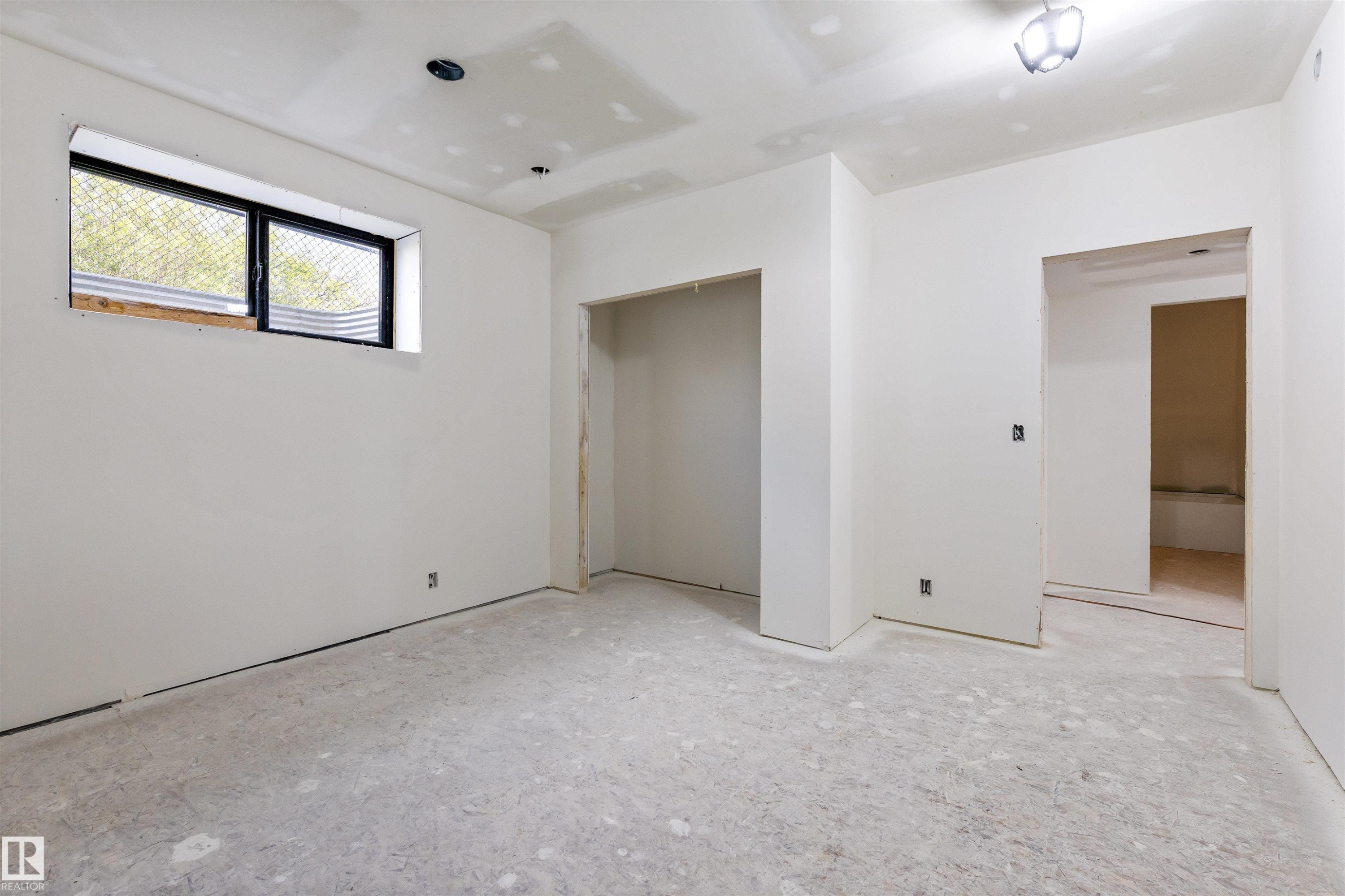 6 Harrow Close, Ardrossan, AB - Indoor Photo Showing Other Room