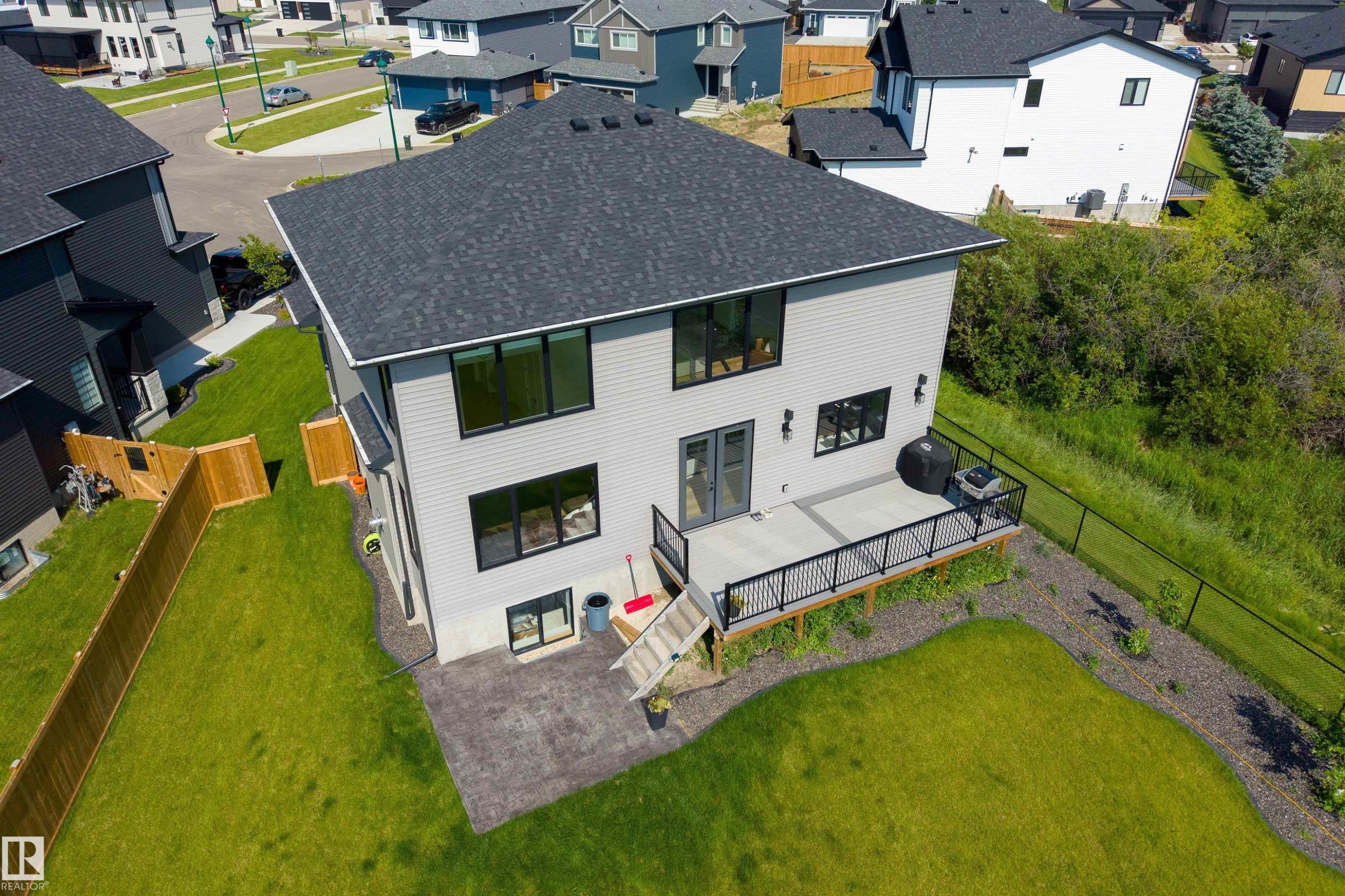 6 Harrow Close, Ardrossan, AB - Outdoor