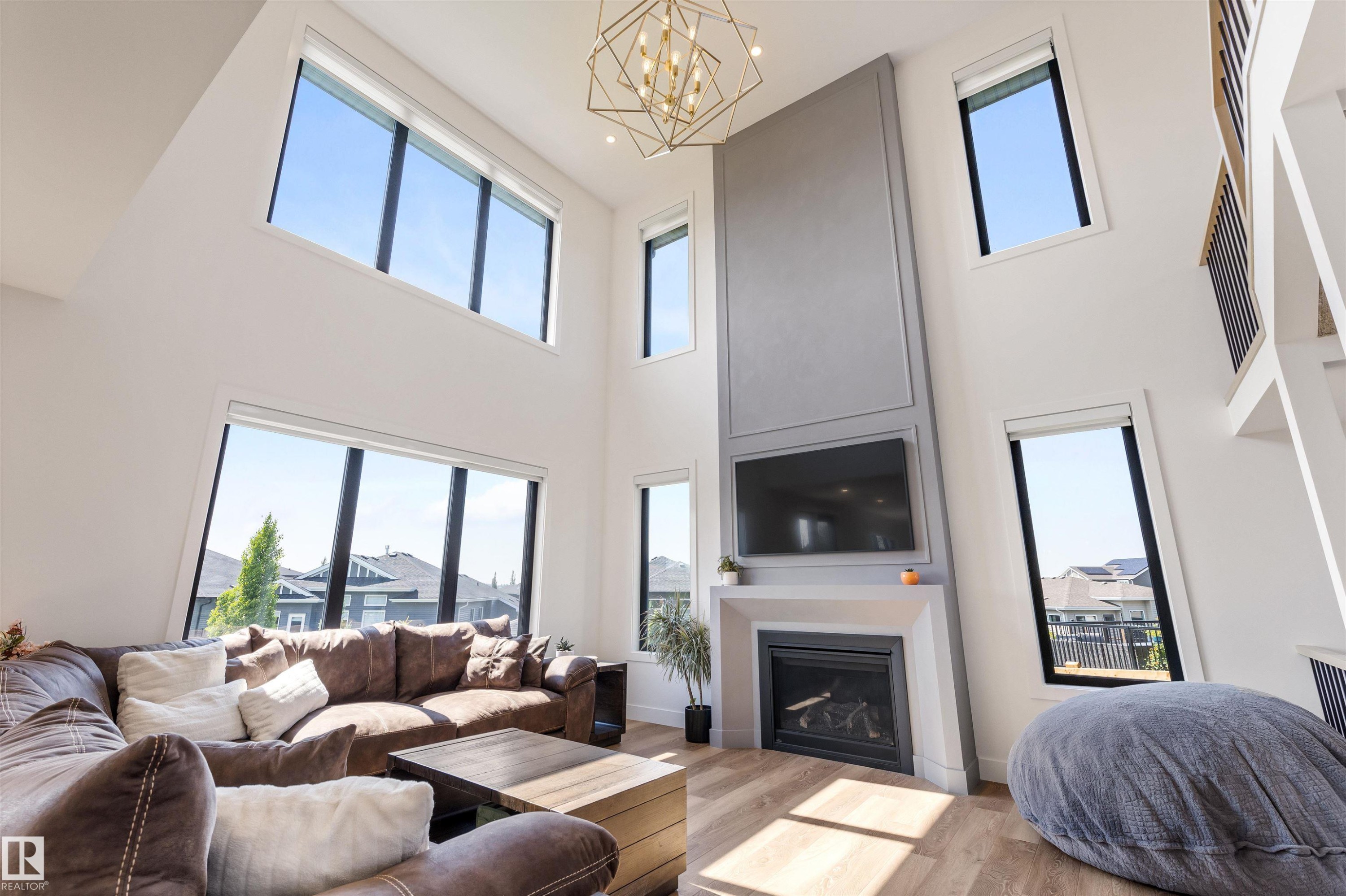 6 Harrow Close, Ardrossan, AB - Indoor Photo Showing Living Room With Fireplace