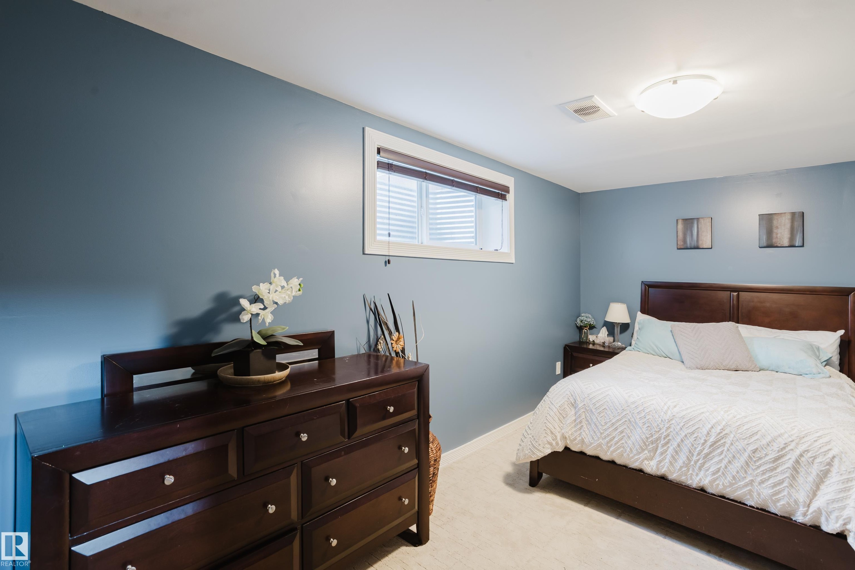 9729 159 Street Nw, Edmonton, AB - Indoor Photo Showing Bedroom
