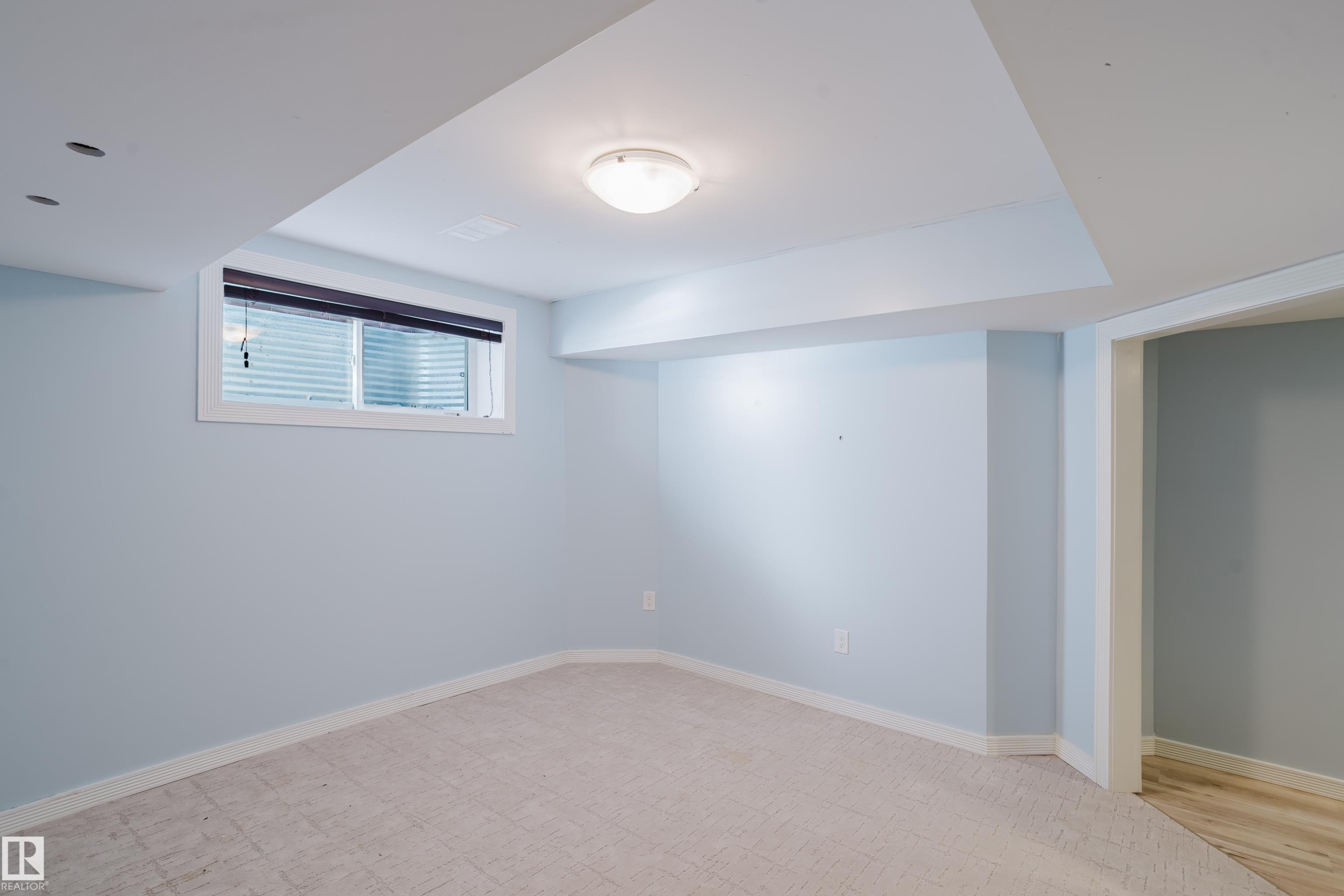 9729 159 Street Nw, Edmonton, AB - Indoor Photo Showing Other Room