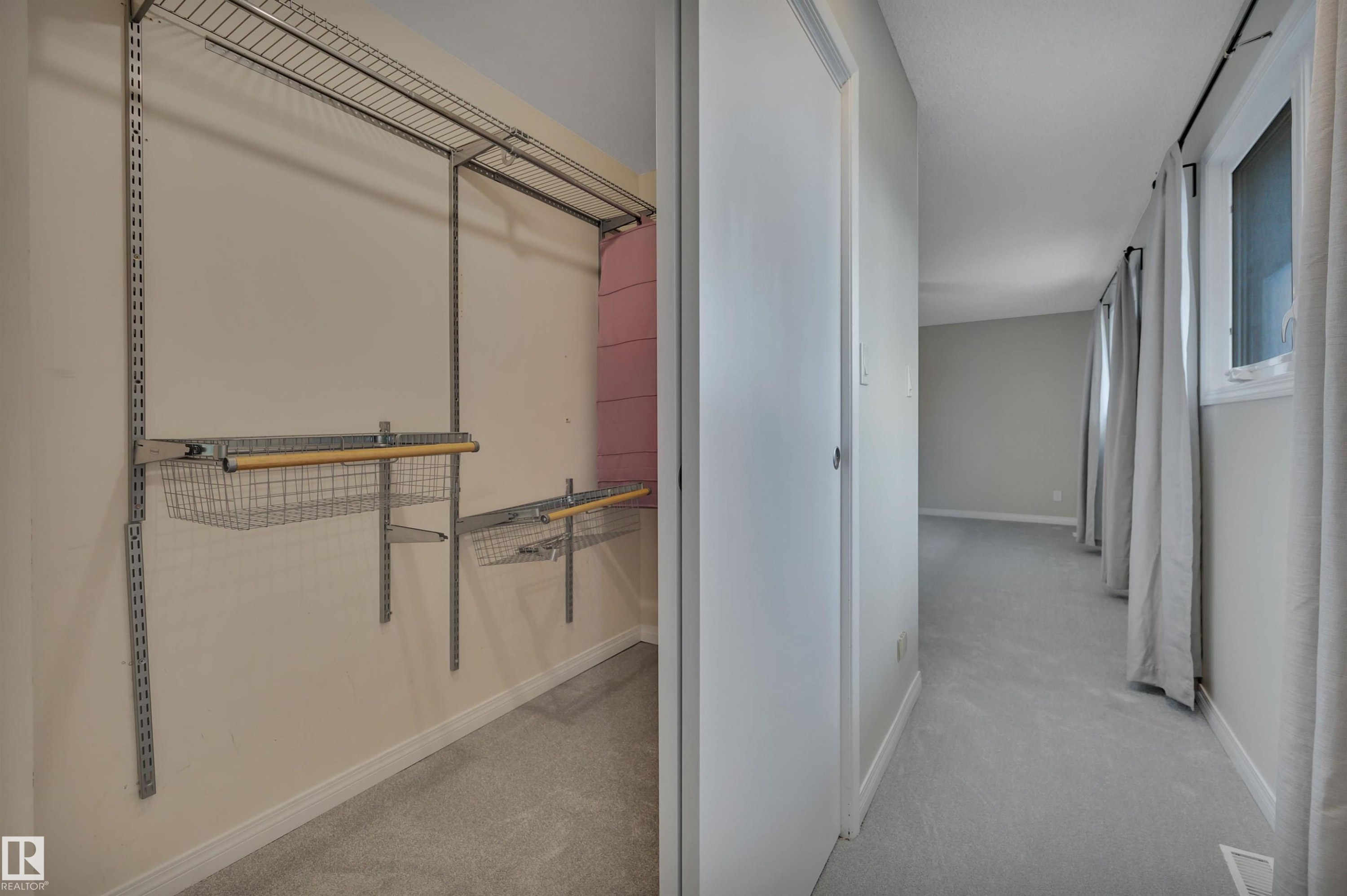 2412 112A Street, Edmonton, AB - Indoor