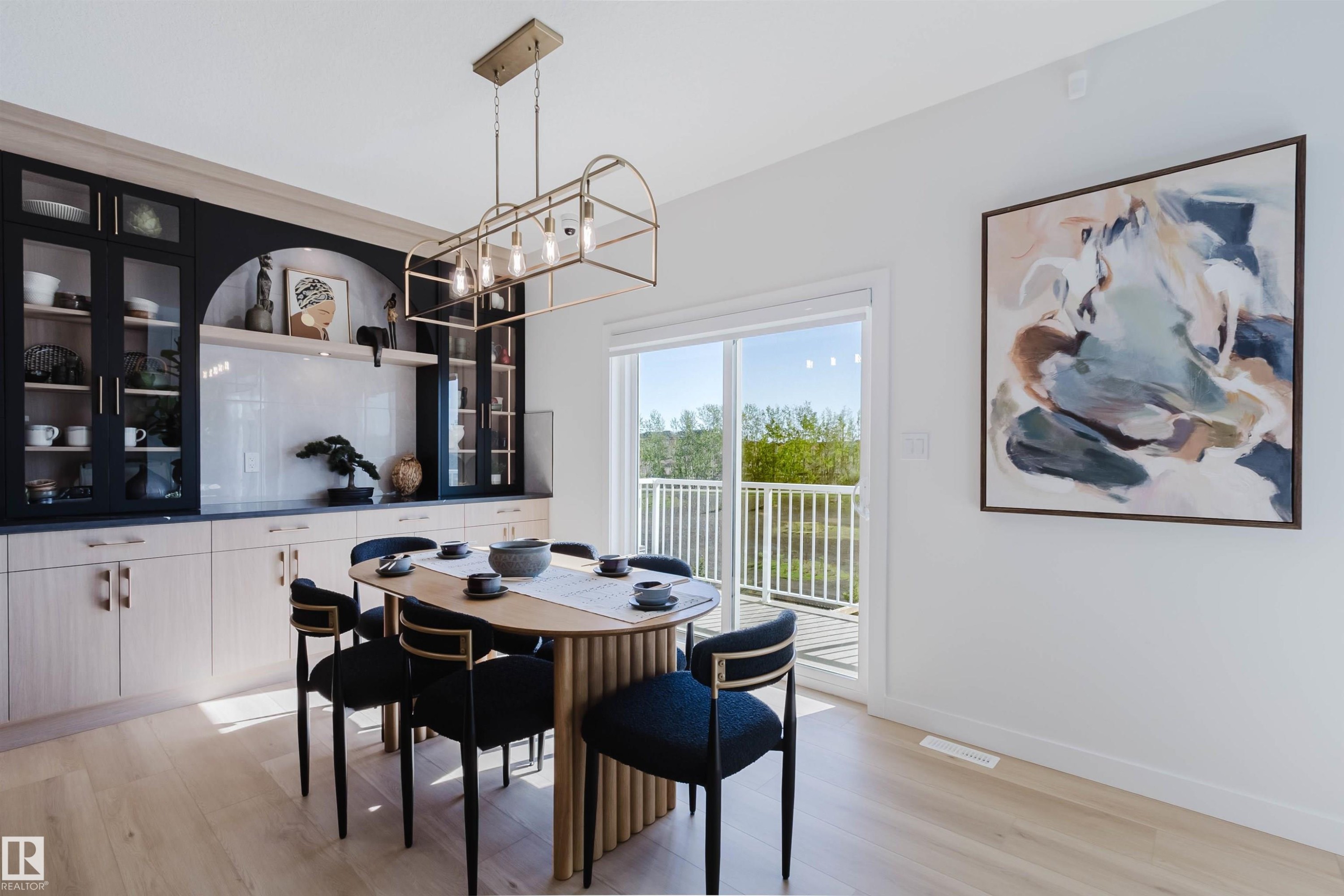 710 Elderberry Close Nw, Edmonton, AB - Indoor Photo Showing Dining Room