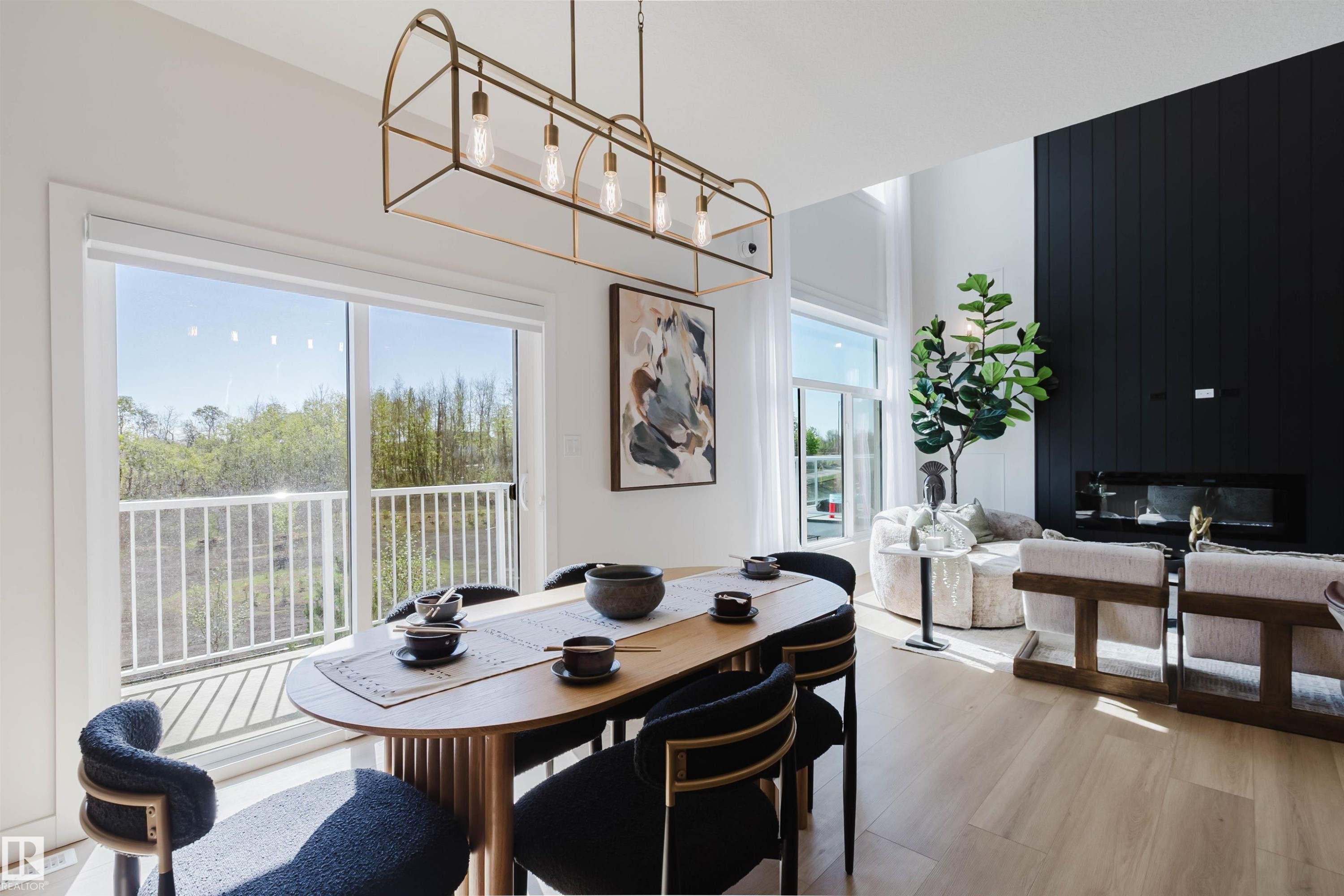 710 Elderberry Close Nw, Edmonton, AB - Indoor Photo Showing Other Room