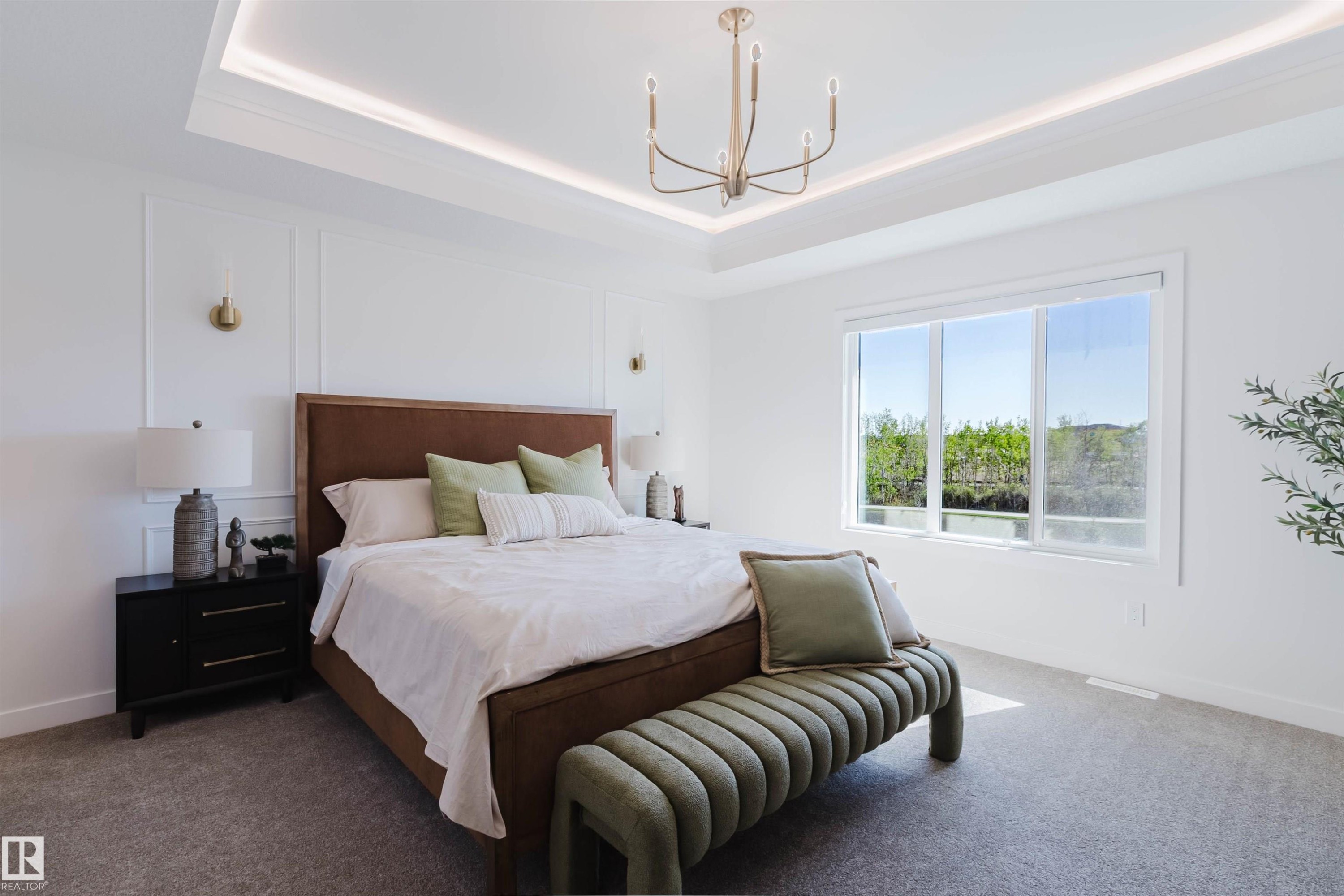 710 Elderberry Close Nw, Edmonton, AB - Indoor Photo Showing Bedroom