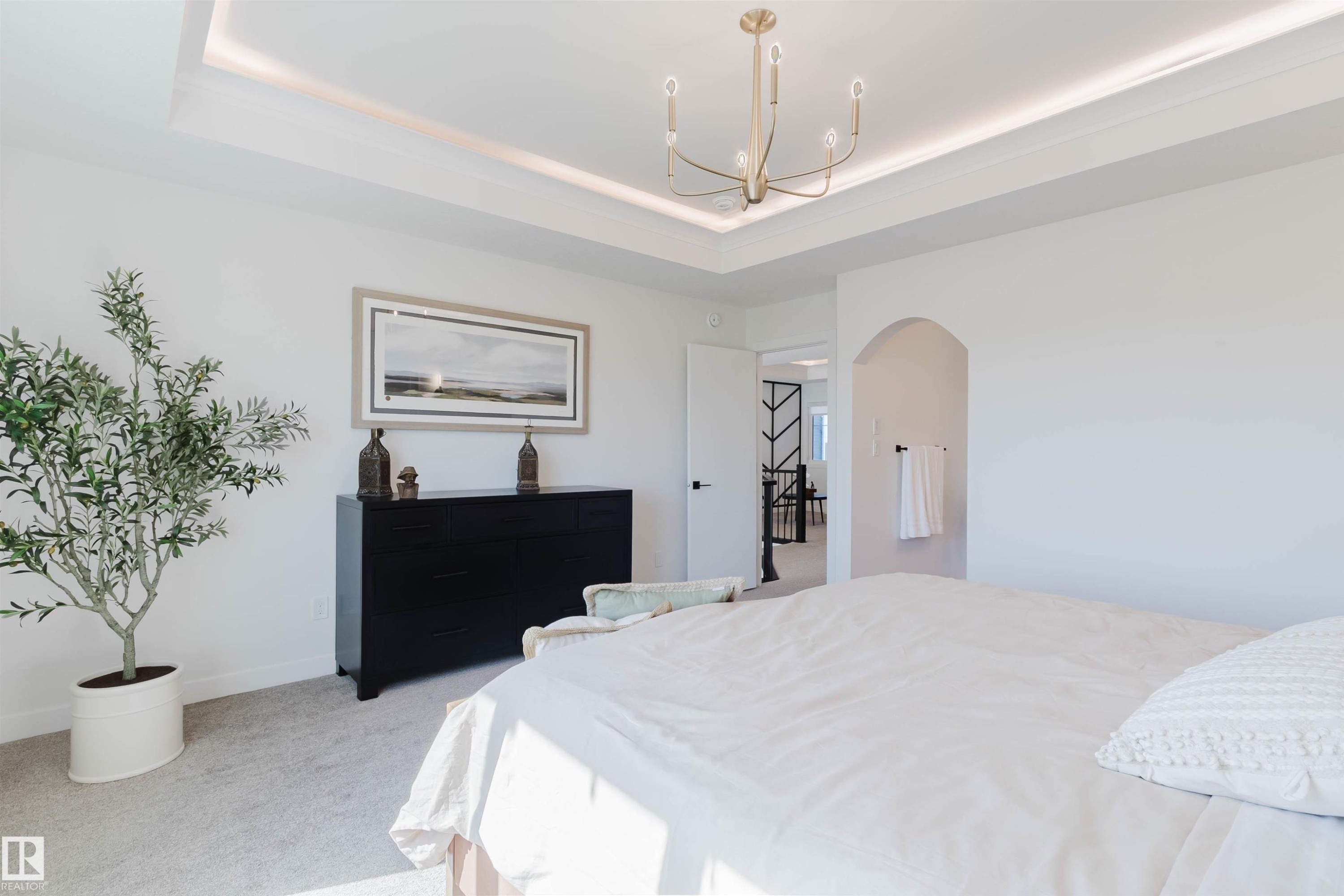 710 Elderberry Close Nw, Edmonton, AB - Indoor Photo Showing Bedroom