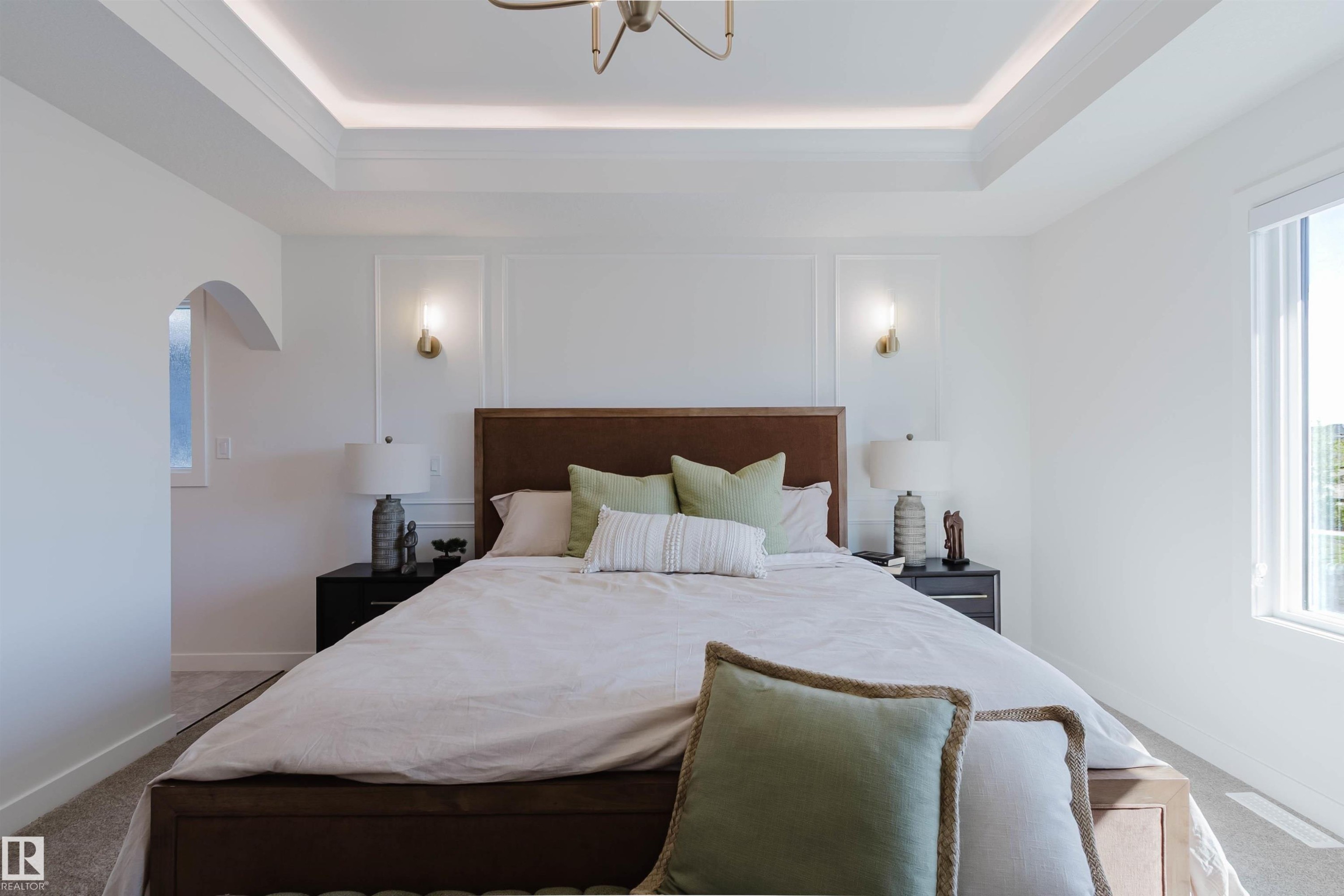 710 Elderberry Close Nw, Edmonton, AB - Indoor Photo Showing Bedroom