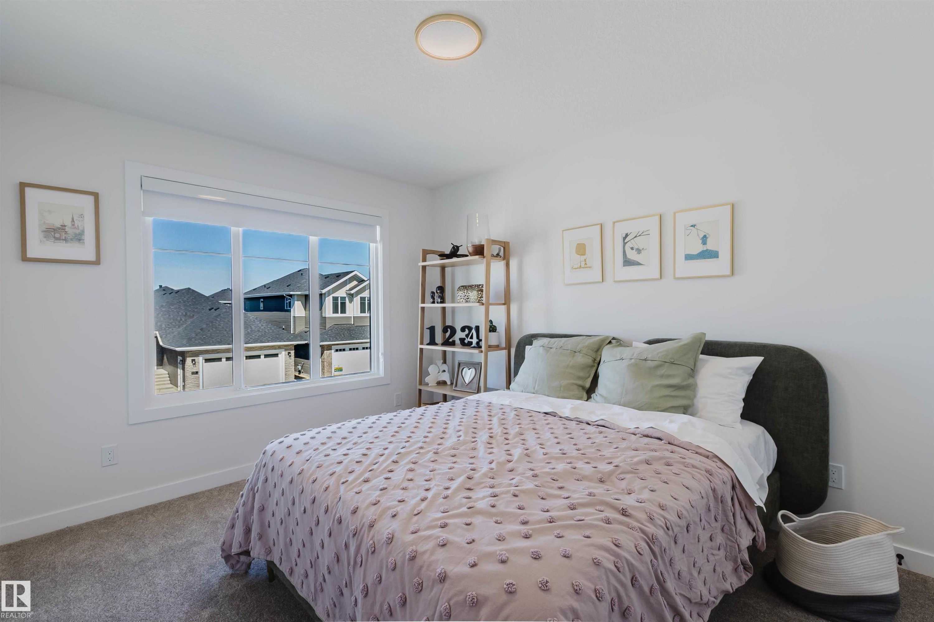 710 Elderberry Close Nw, Edmonton, AB - Indoor Photo Showing Bedroom