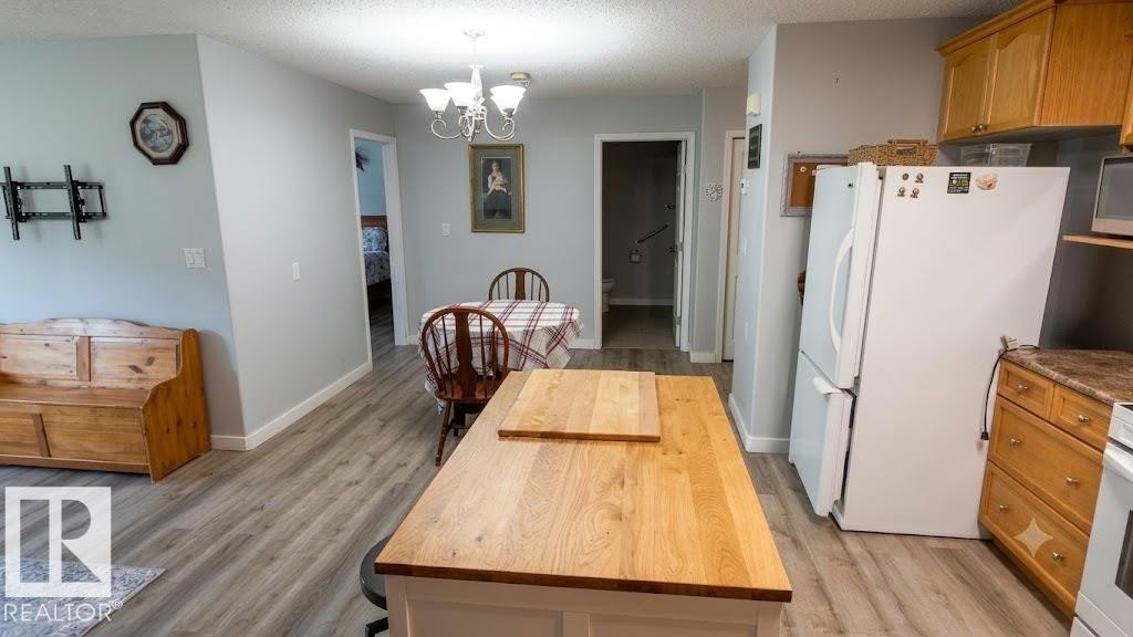 #10 5011 Pine Dr, Cherry Grove, AB - Indoor
