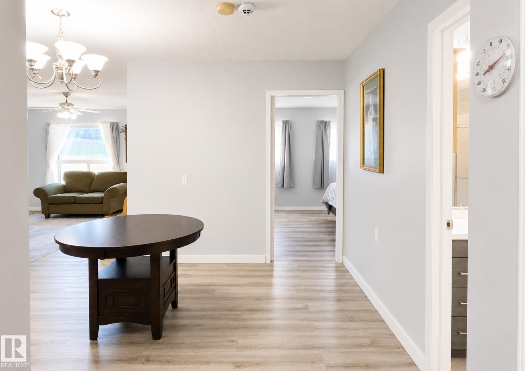 #10 5011 Pine Dr, Cherry Grove, AB - Indoor Photo Showing Other Room