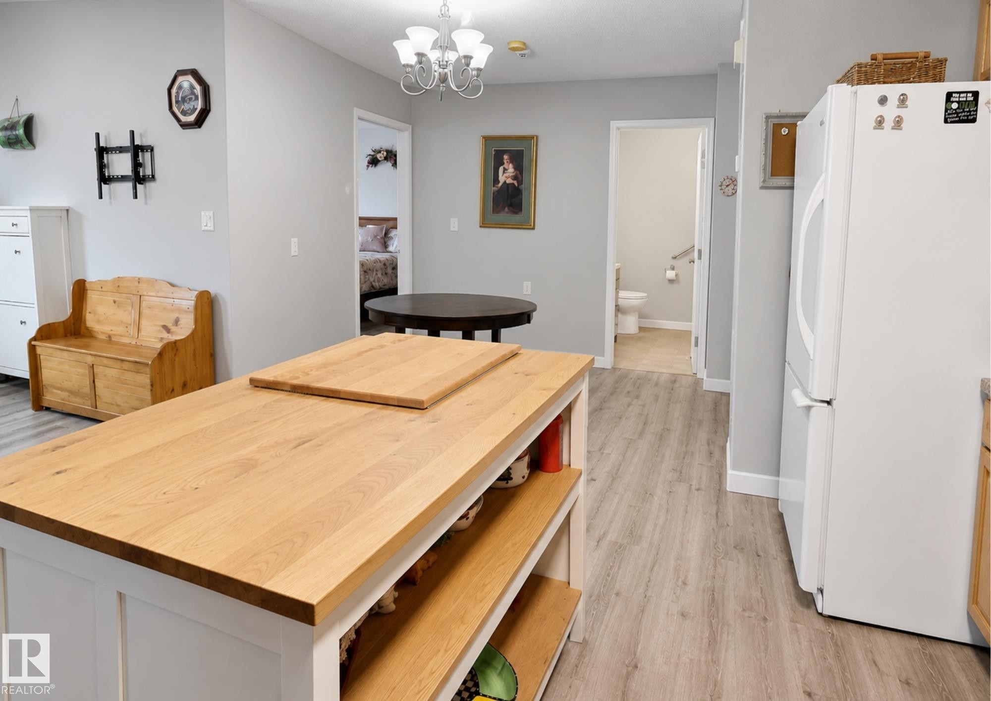 #10 5011 Pine Dr, Cherry Grove, AB - Indoor