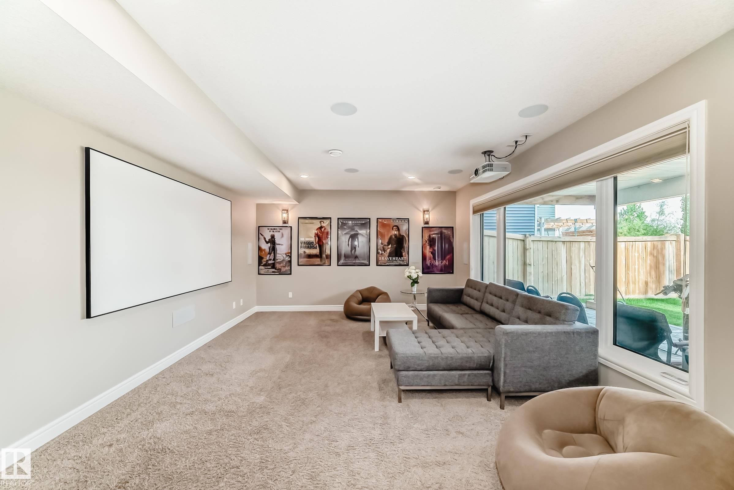 9034 24 Ave Sw, Edmonton, AB - Indoor Photo Showing Living Room