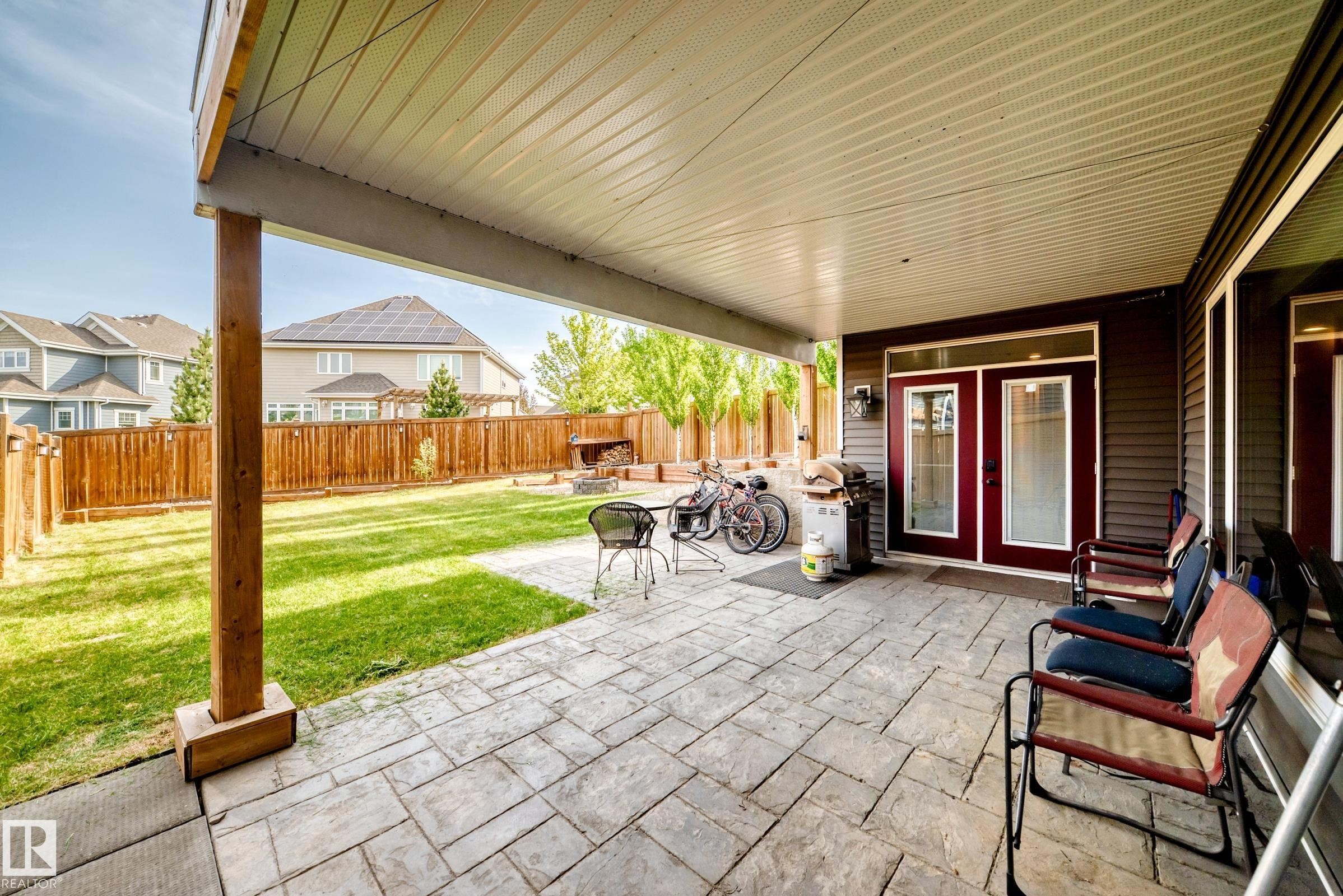 9034 24 Ave Sw, Edmonton, AB - Outdoor