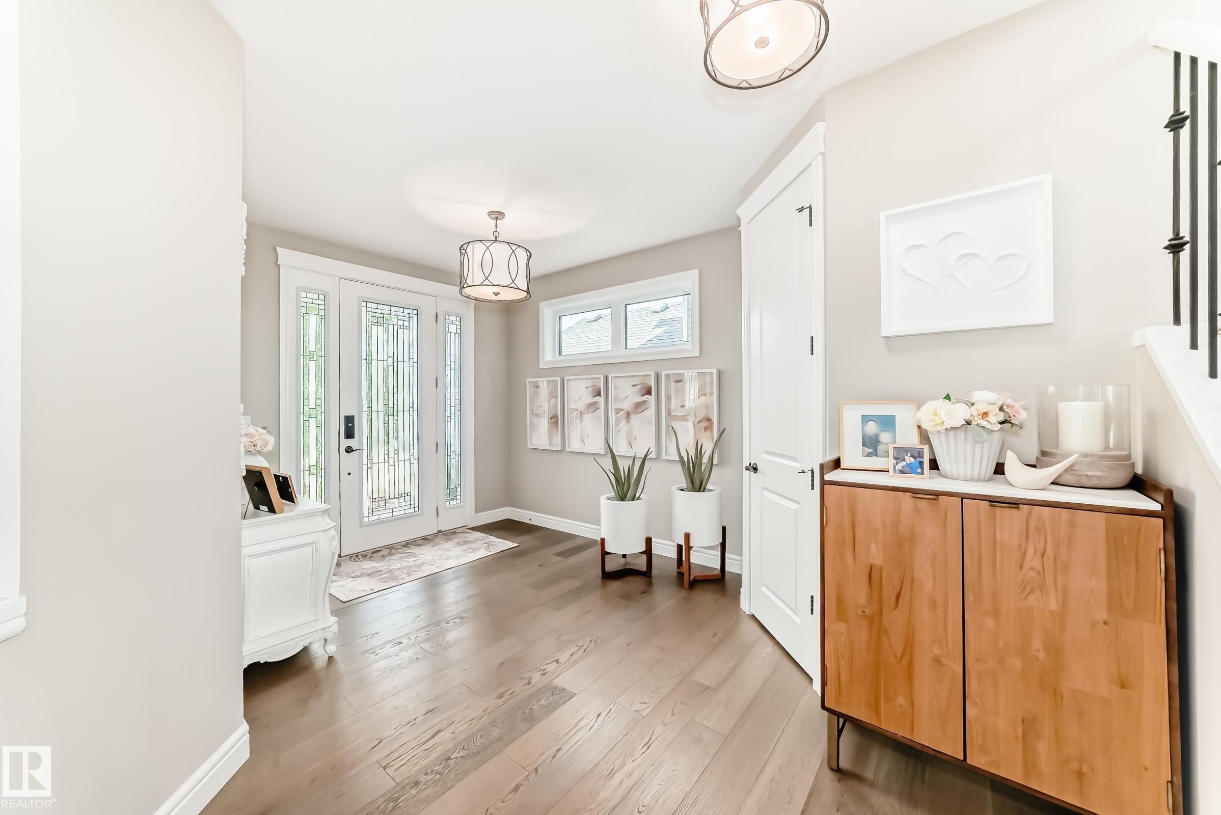 9034 24 Ave Sw, Edmonton, AB - Indoor With Fireplace