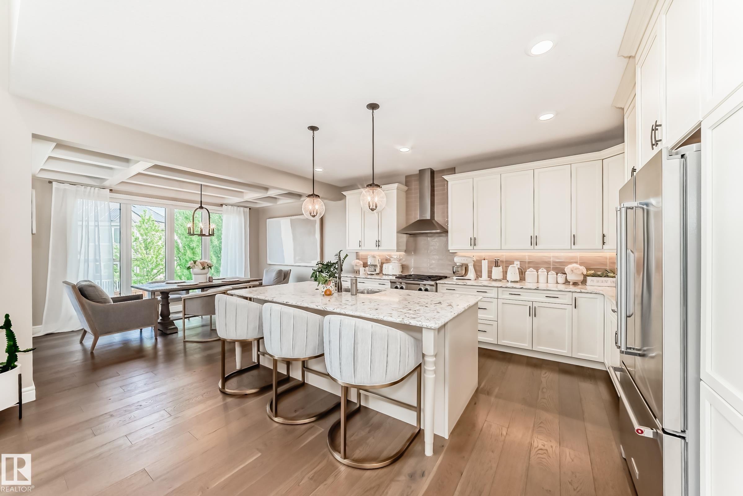 9034 24 Ave Sw, Edmonton, AB - Indoor Photo Showing Kitchen With Upgraded Kitchen
