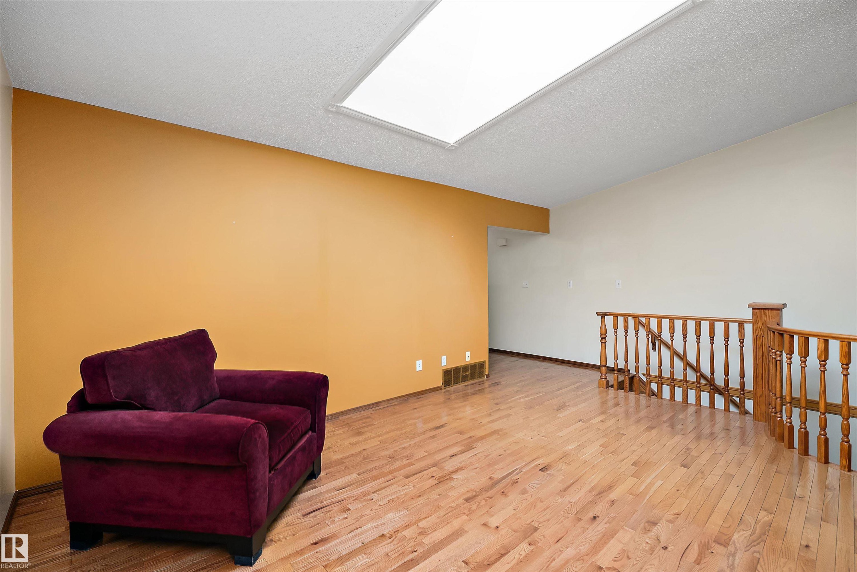 4823 32 Avenue Nw, Edmonton, AB - Indoor Photo Showing Other Room