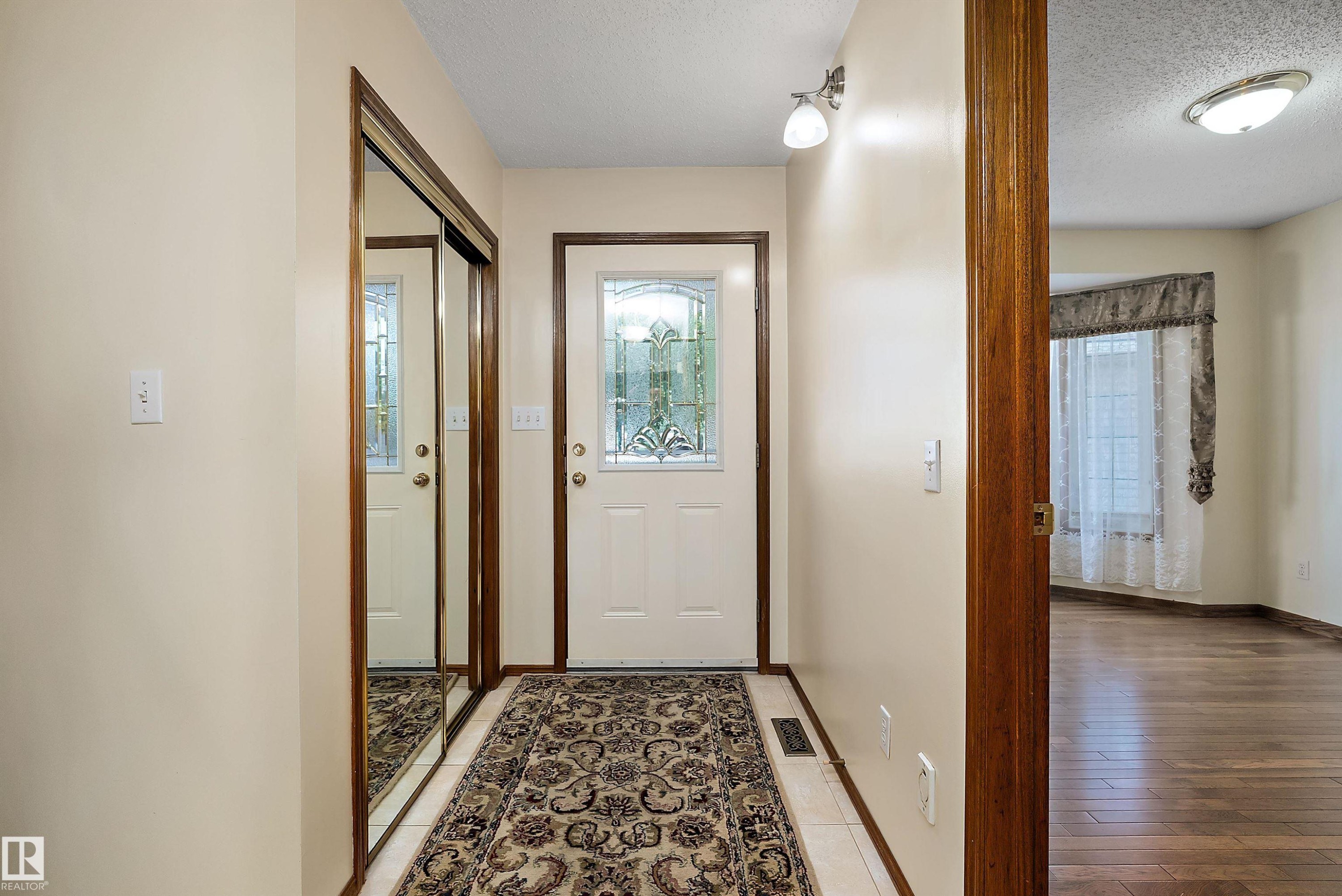 4823 32 Avenue Nw, Edmonton, AB - Indoor Photo Showing Other Room