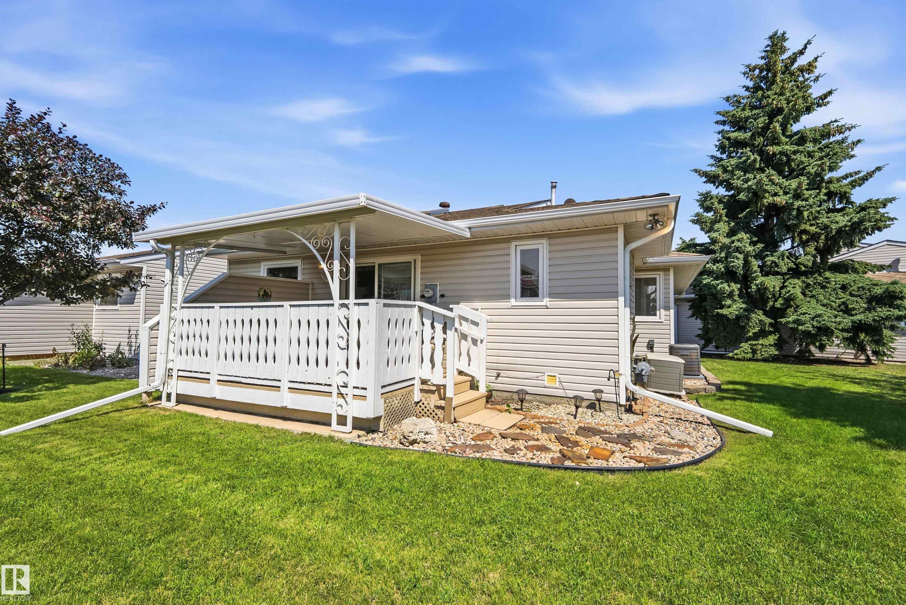 4823 32 Avenue Nw, Edmonton, AB - Outdoor With Deck Patio Veranda