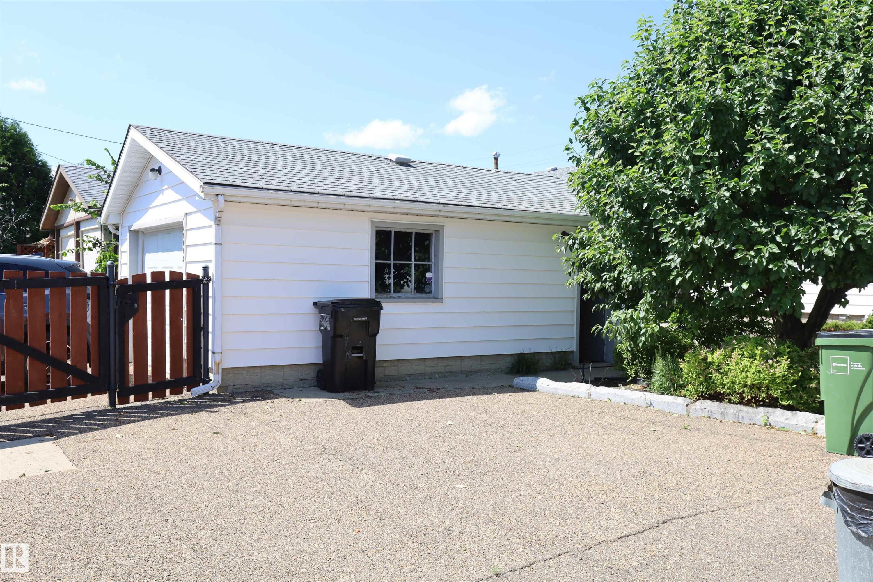 10715 132 Avenue Nw, Edmonton, AB - Outdoor With Exterior