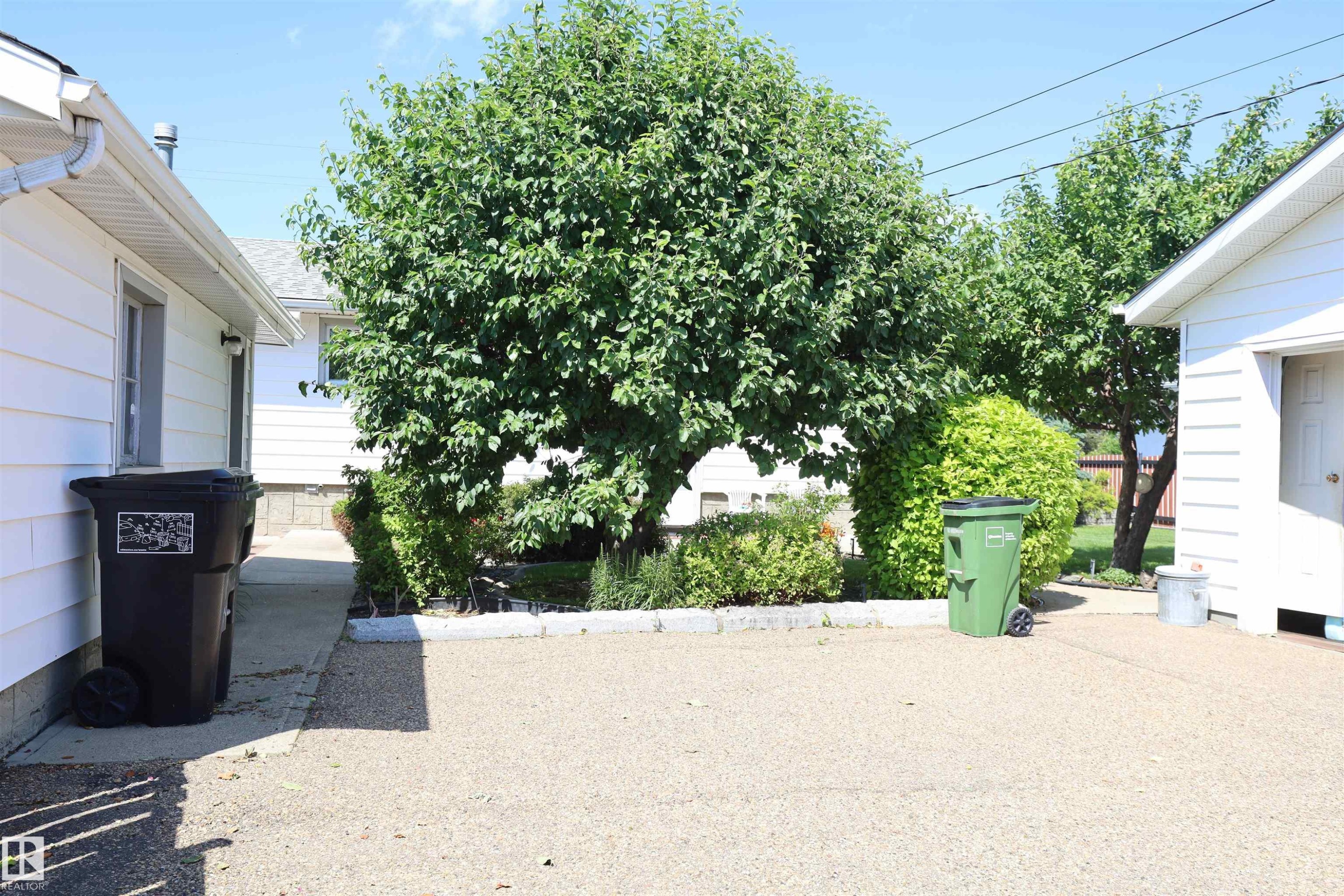 10715 132 Avenue Nw, Edmonton, AB - Outdoor With Exterior