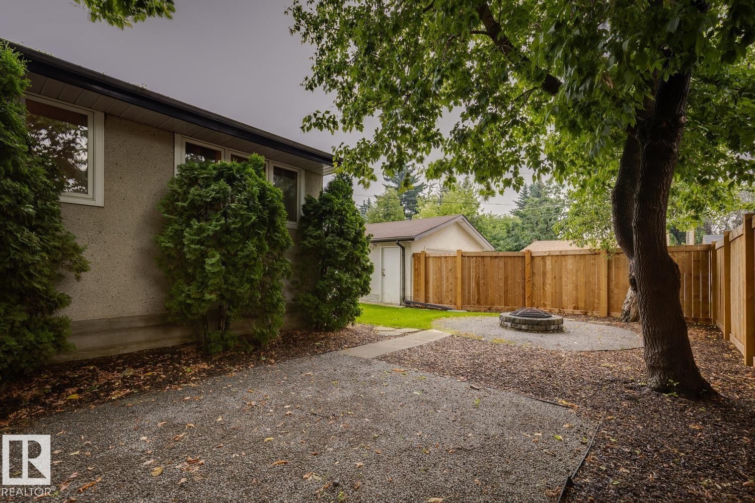 8709 164A Street Nw, Edmonton, AB