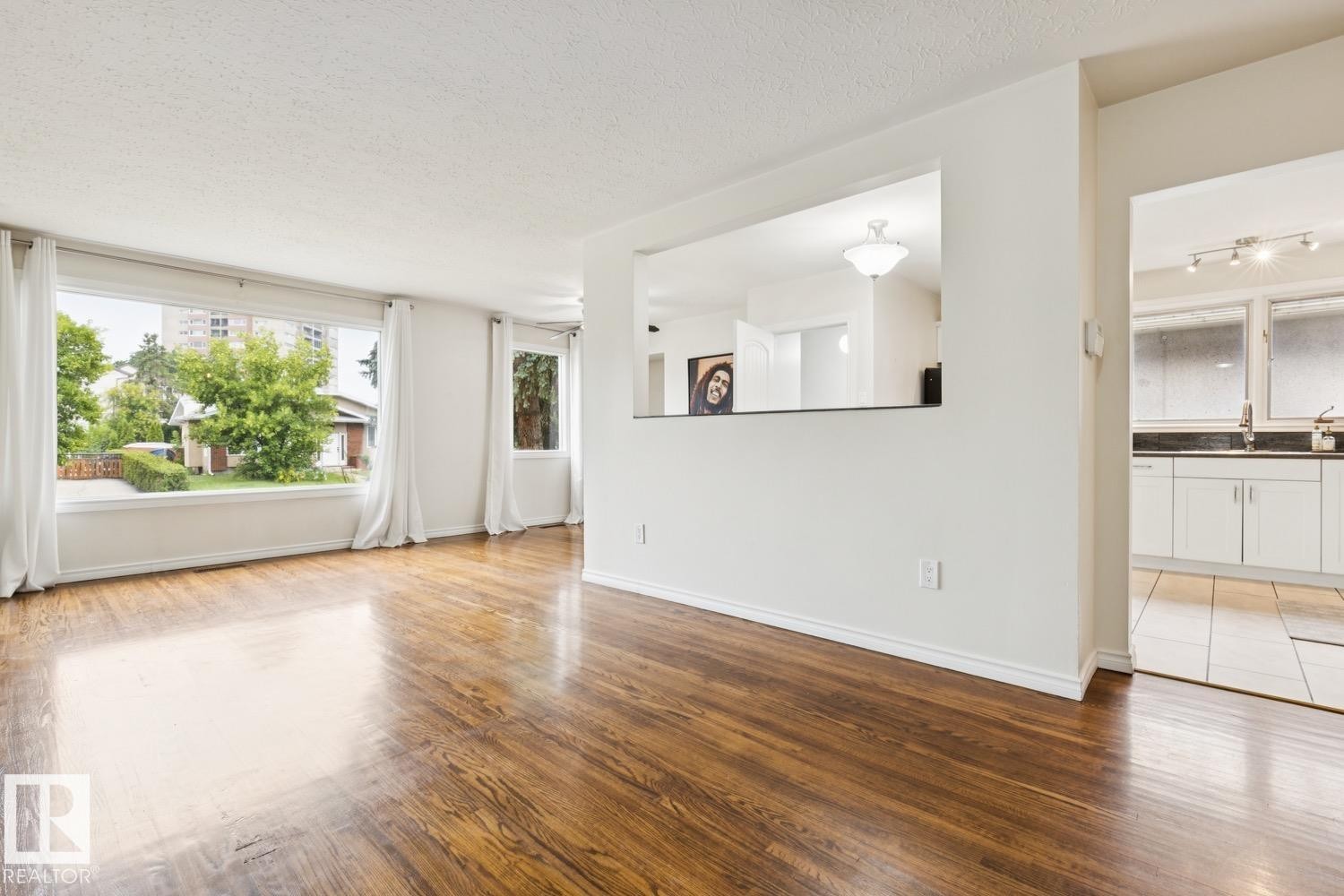 8709 164A Street Nw, Edmonton, AB