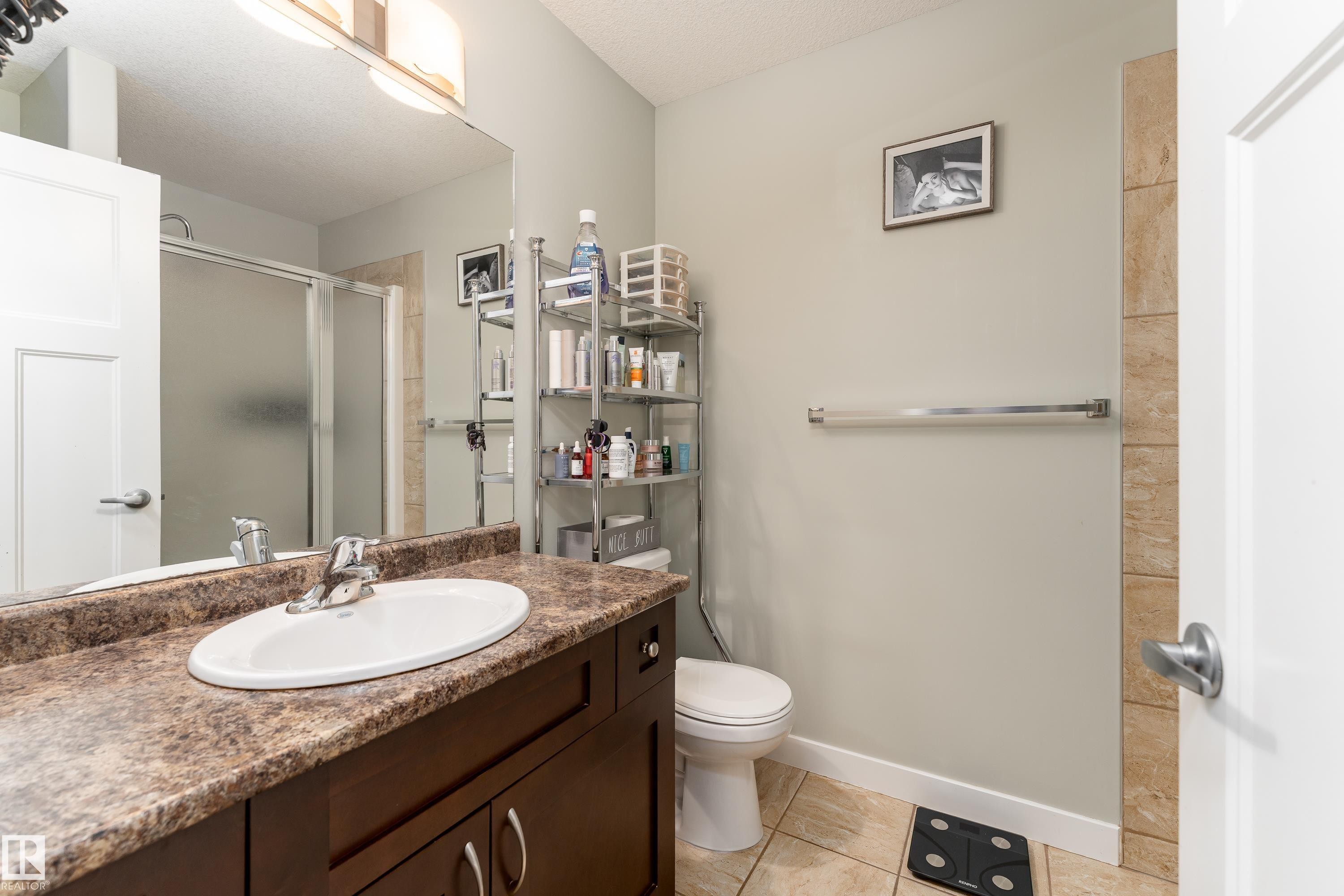 16805 55 Street Nw, Edmonton, AB - Indoor Photo Showing Bathroom
