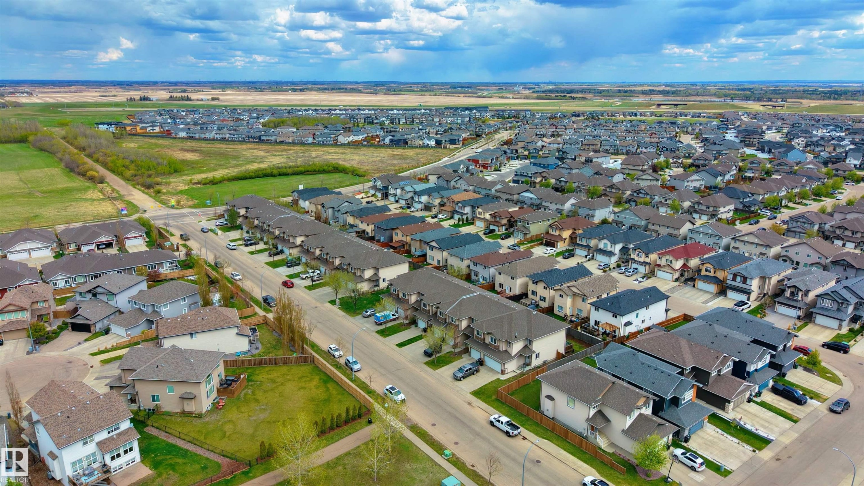 16805 55 Street Nw, Edmonton, AB - Outdoor With View