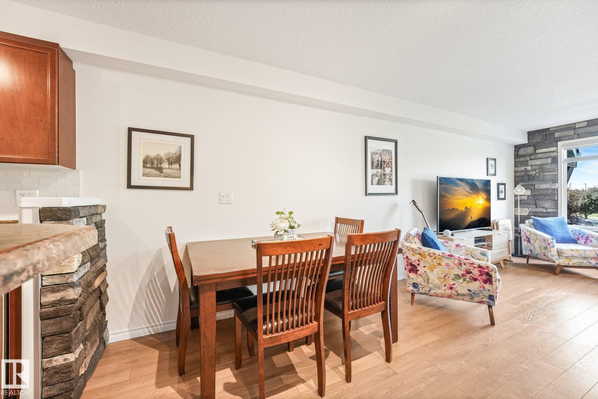 #209 1589 Glastonbury Bv Nw, Edmonton, AB - Indoor