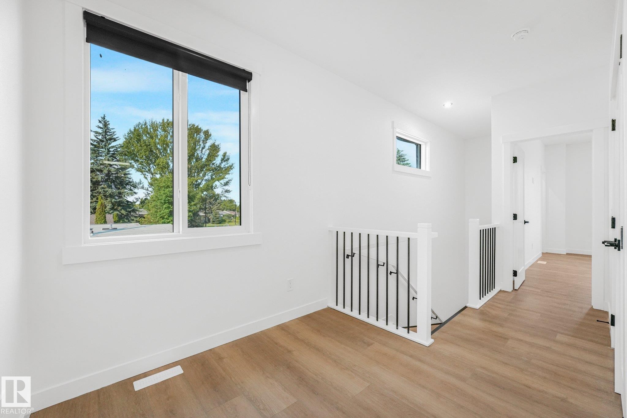 11307 46 Avenue Nw, Edmonton, AB - Indoor Photo Showing Other Room